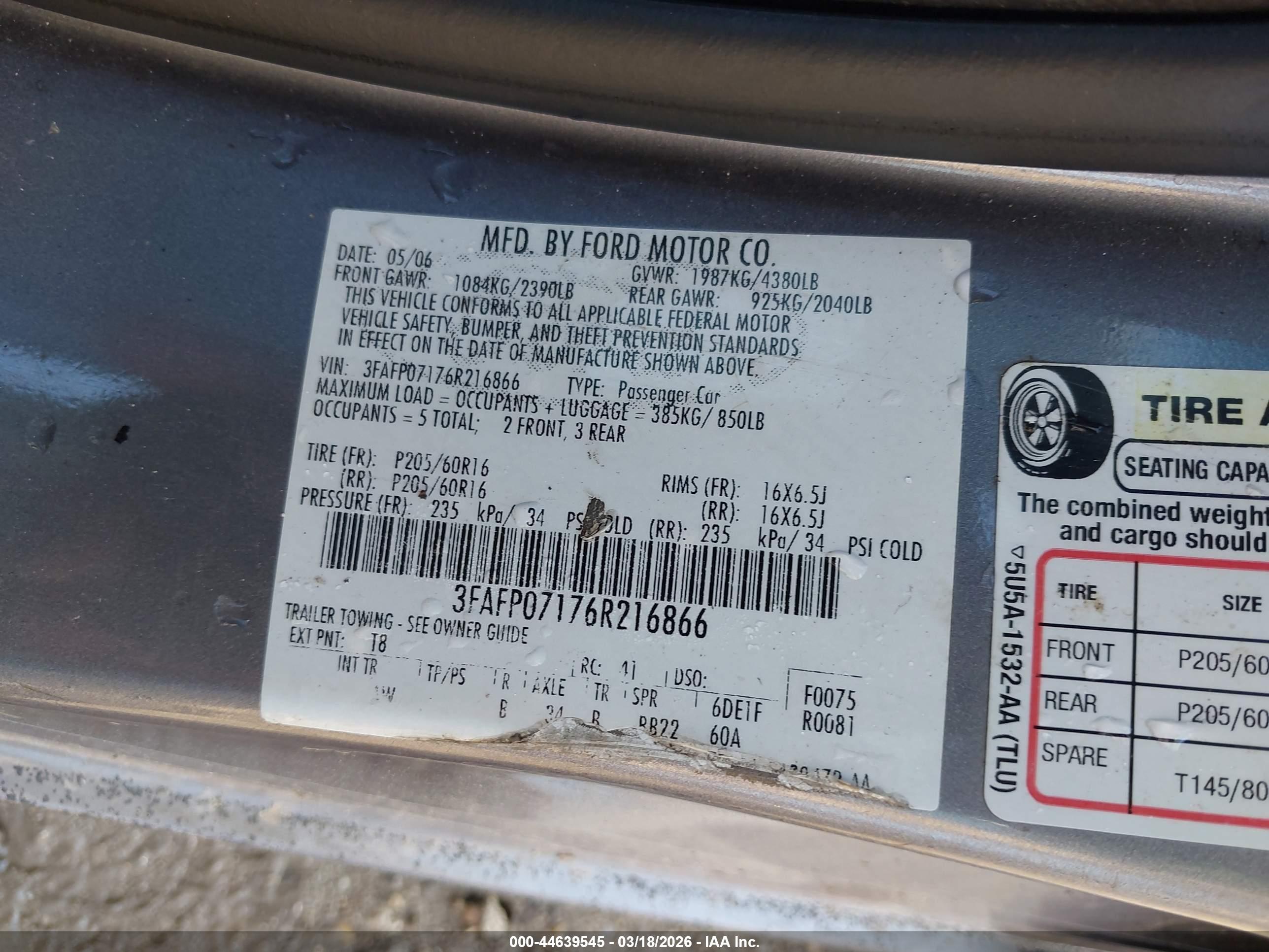 FORD FUSION image 9