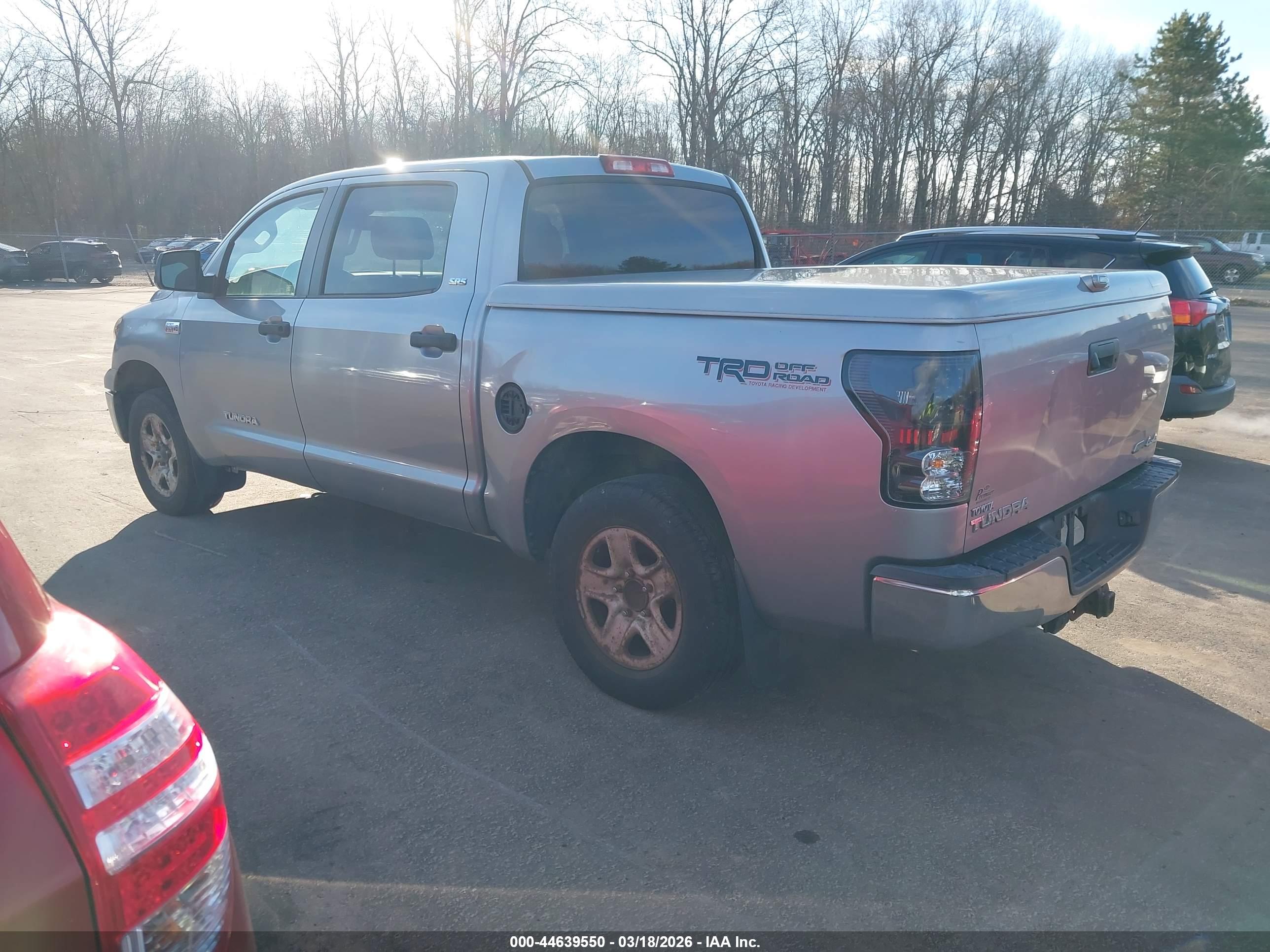 TOYOTA TUNDRA image 3