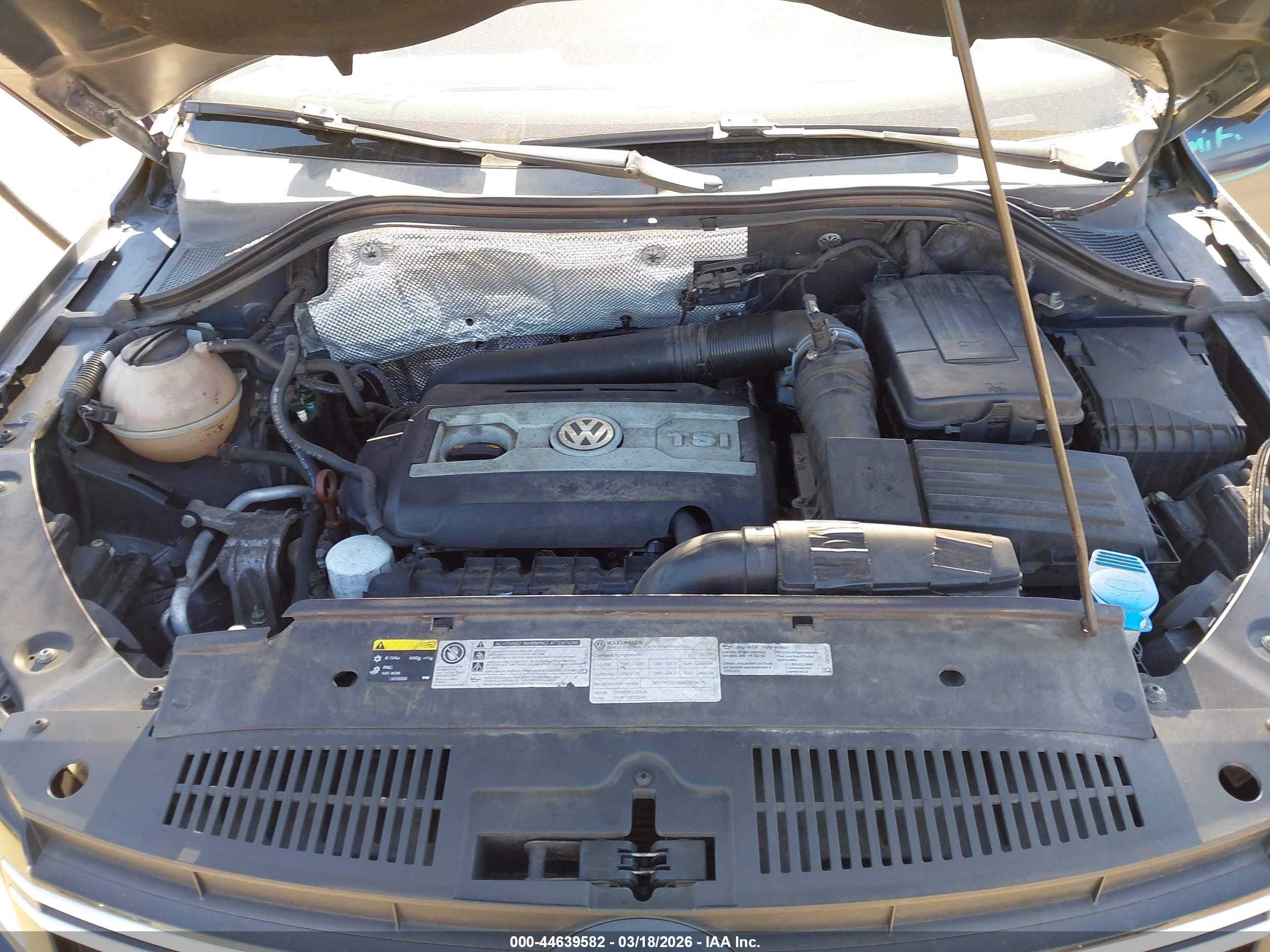 VOLKSWAGEN TIGUAN image 10