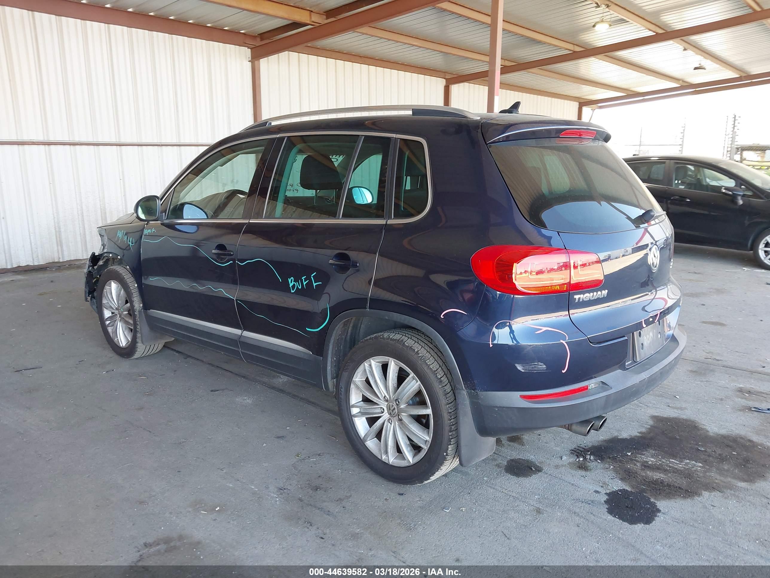 VOLKSWAGEN TIGUAN image 3