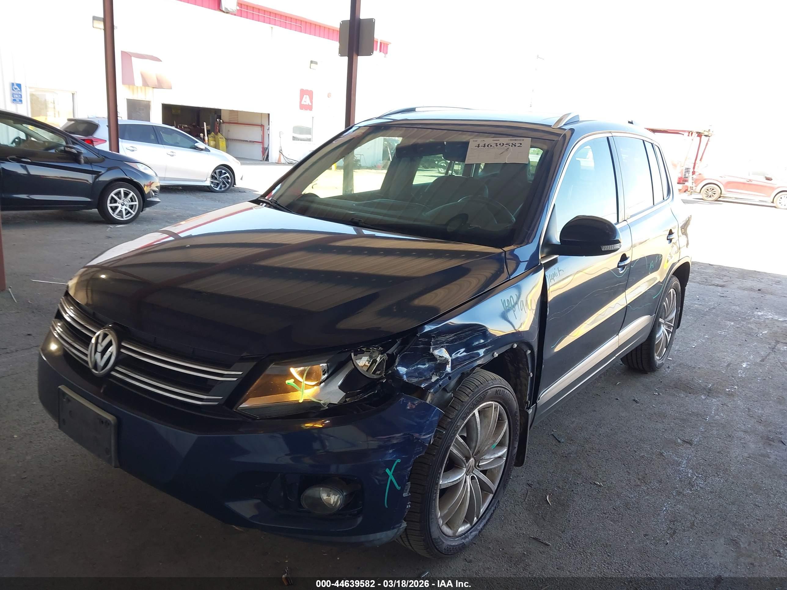 VOLKSWAGEN TIGUAN image 6