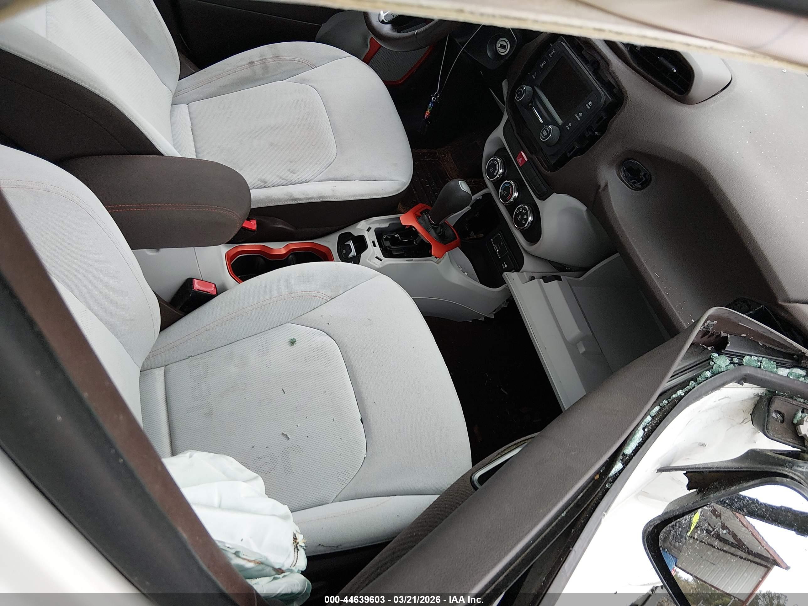JEEP RENEGADE image 5