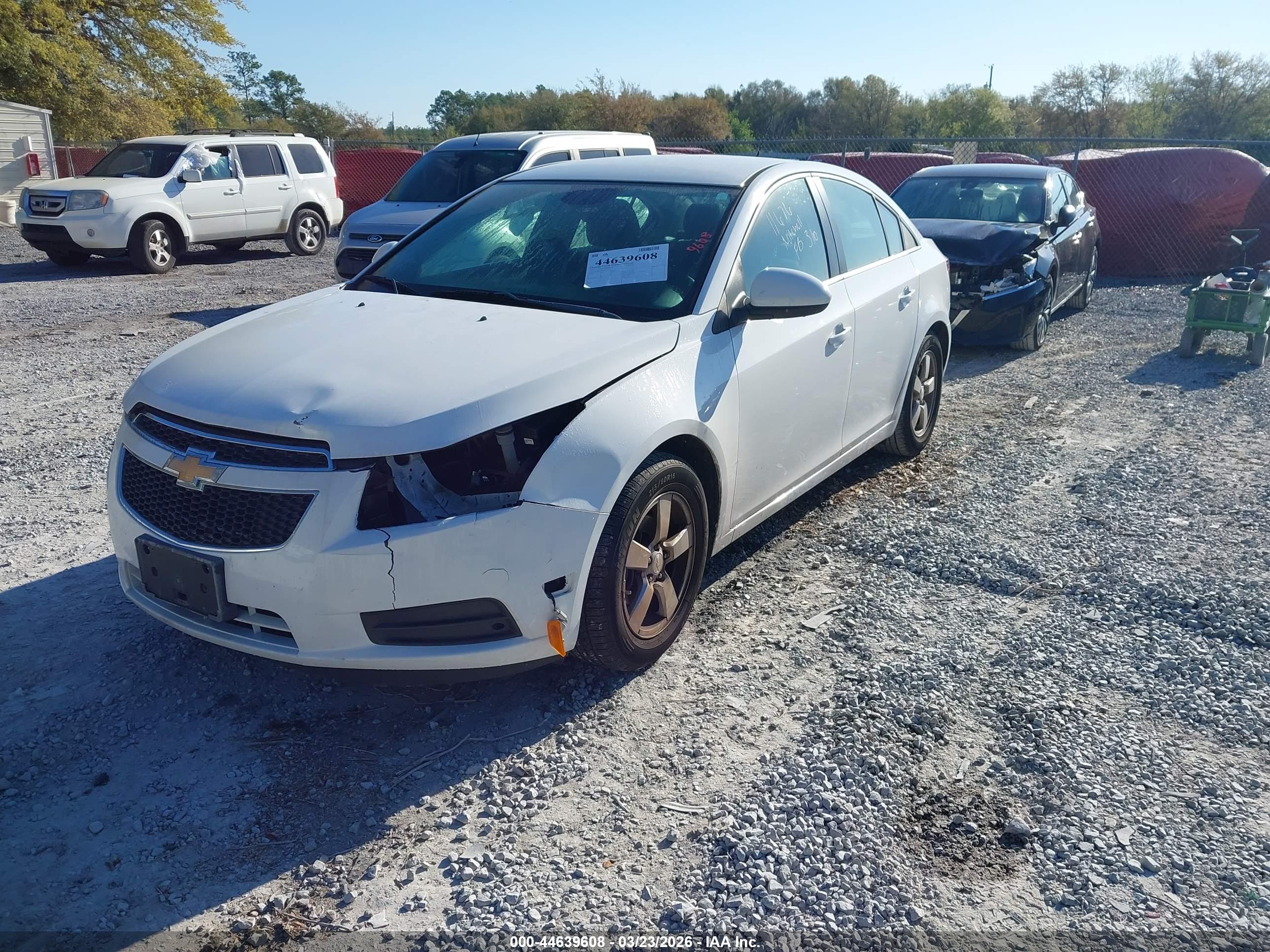 CHEVROLET CRUZE image 2