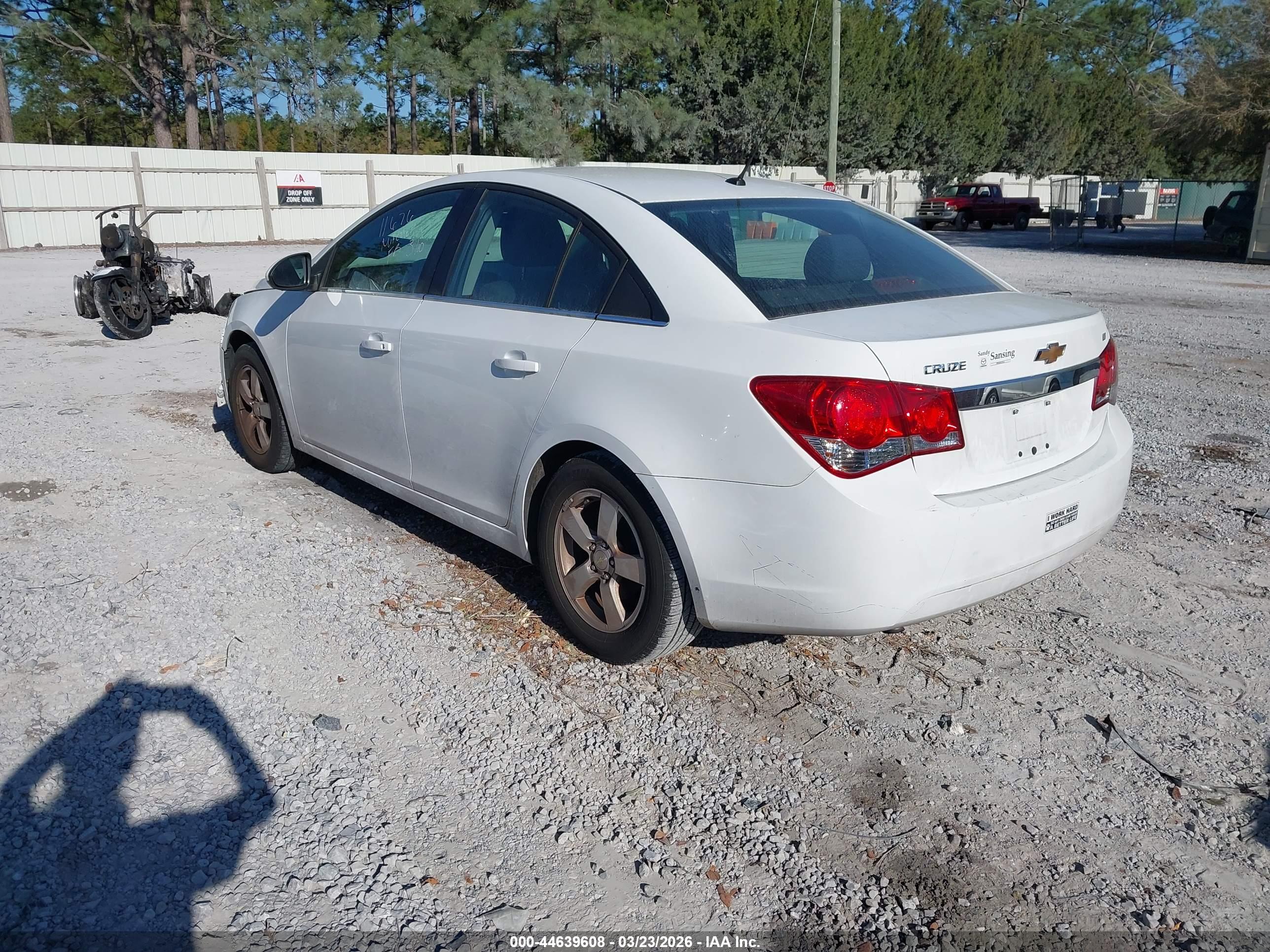 CHEVROLET CRUZE image 3