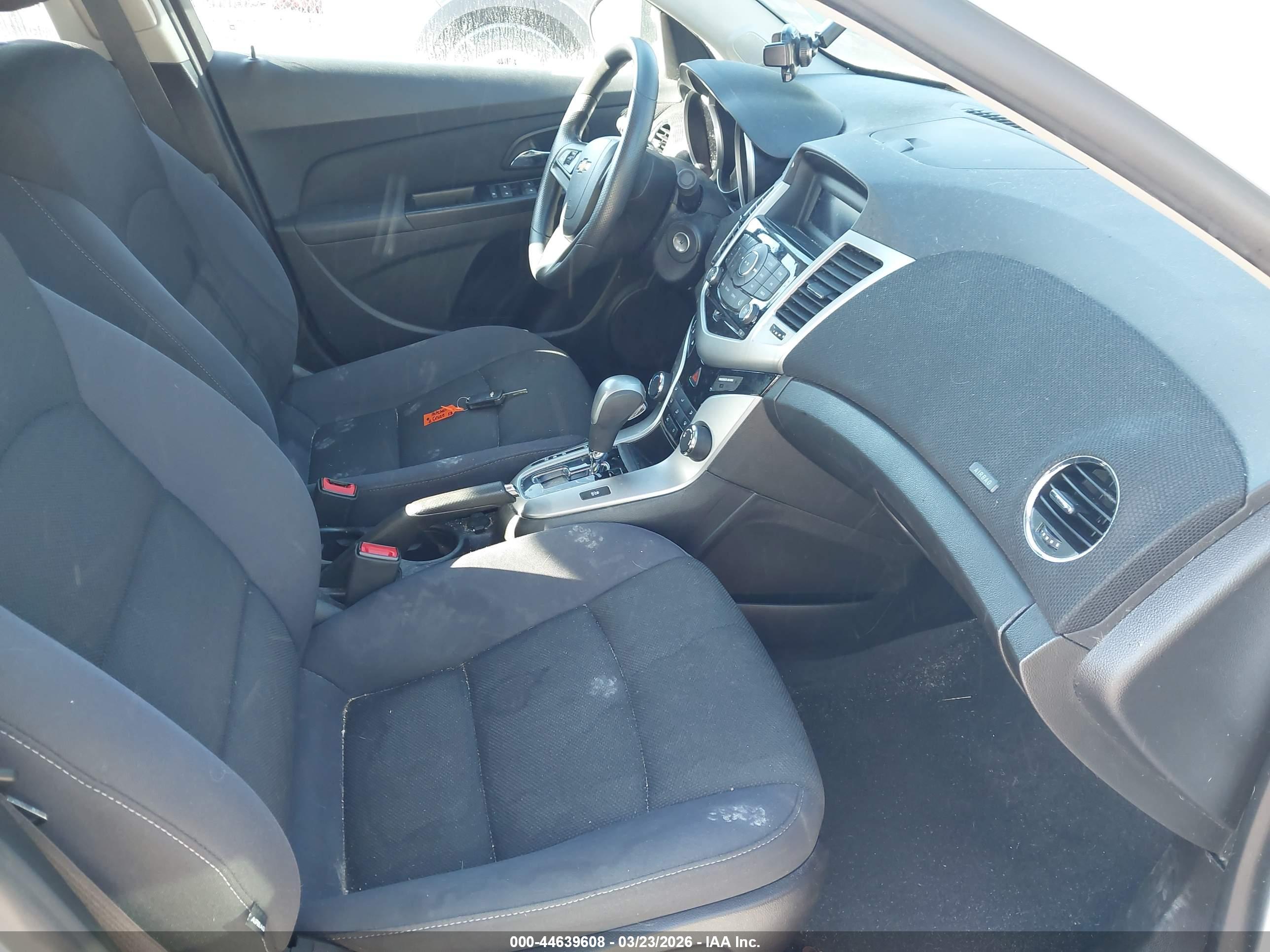 CHEVROLET CRUZE image 5