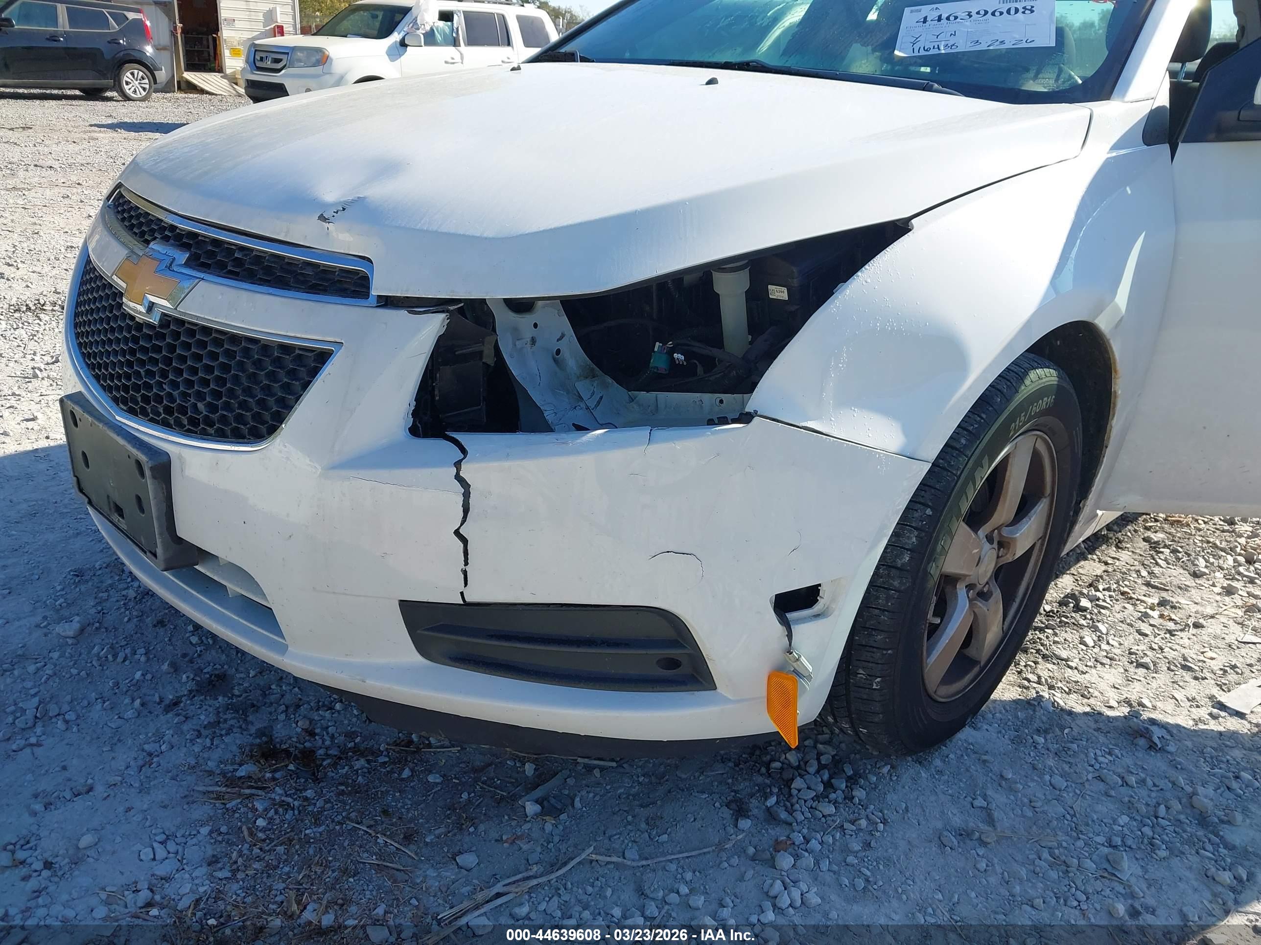 CHEVROLET CRUZE image 6