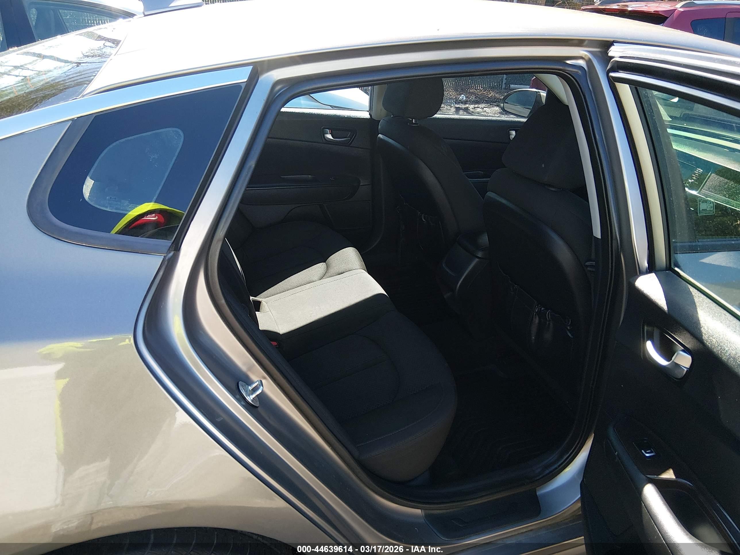 KIA OPTIMA image 8