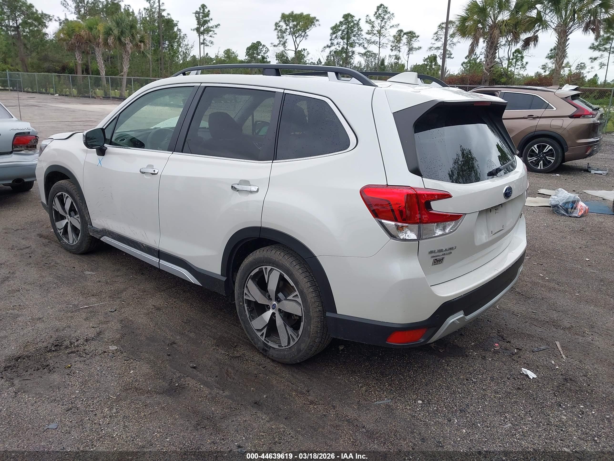 SUBARU FORESTER image 3