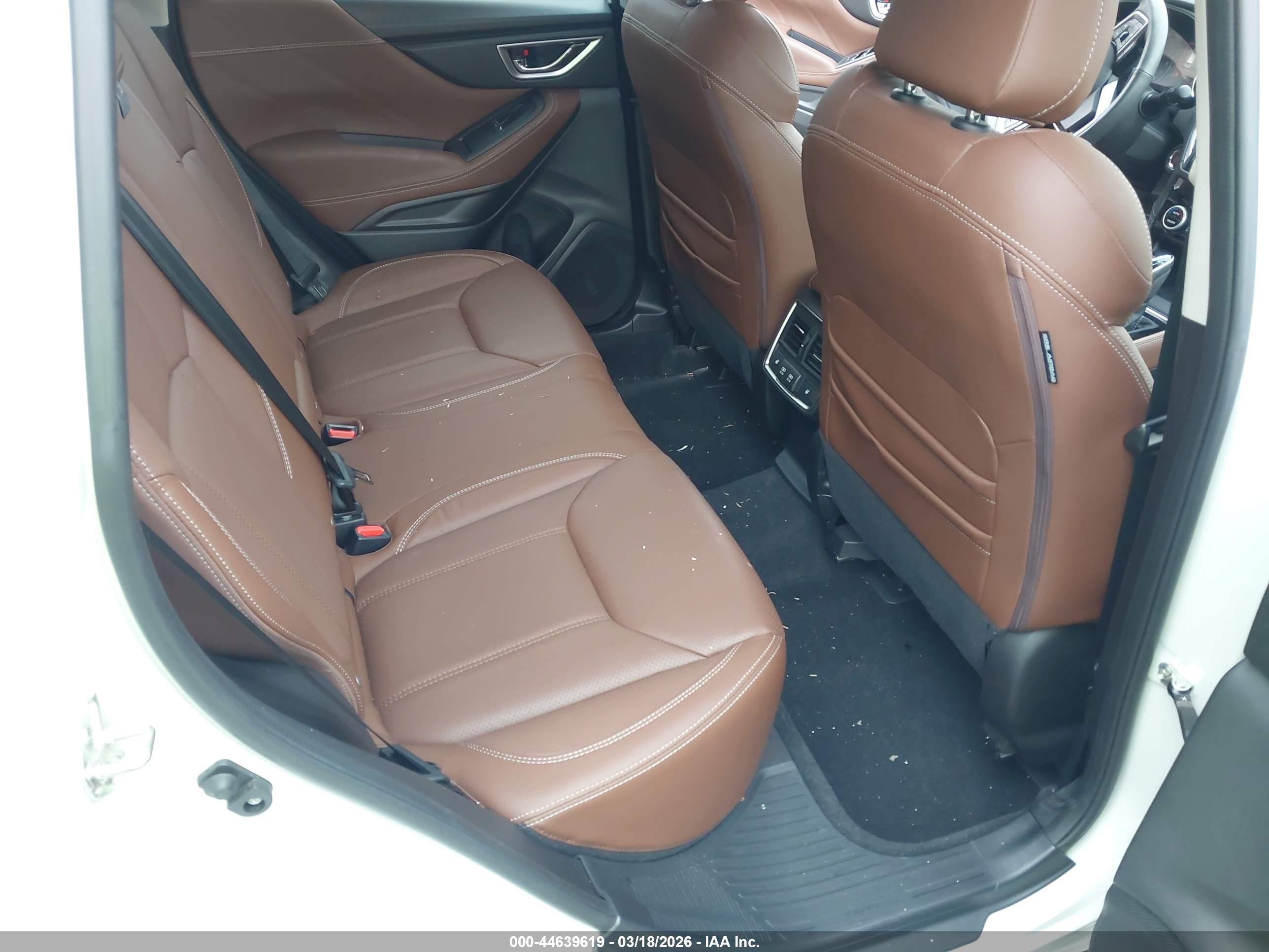 SUBARU FORESTER image 8