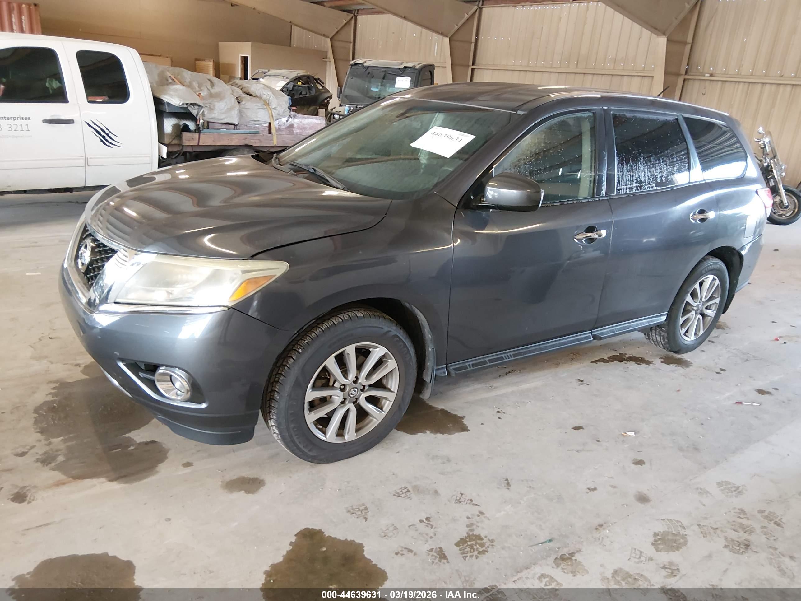 NISSAN PATHFINDER image 2