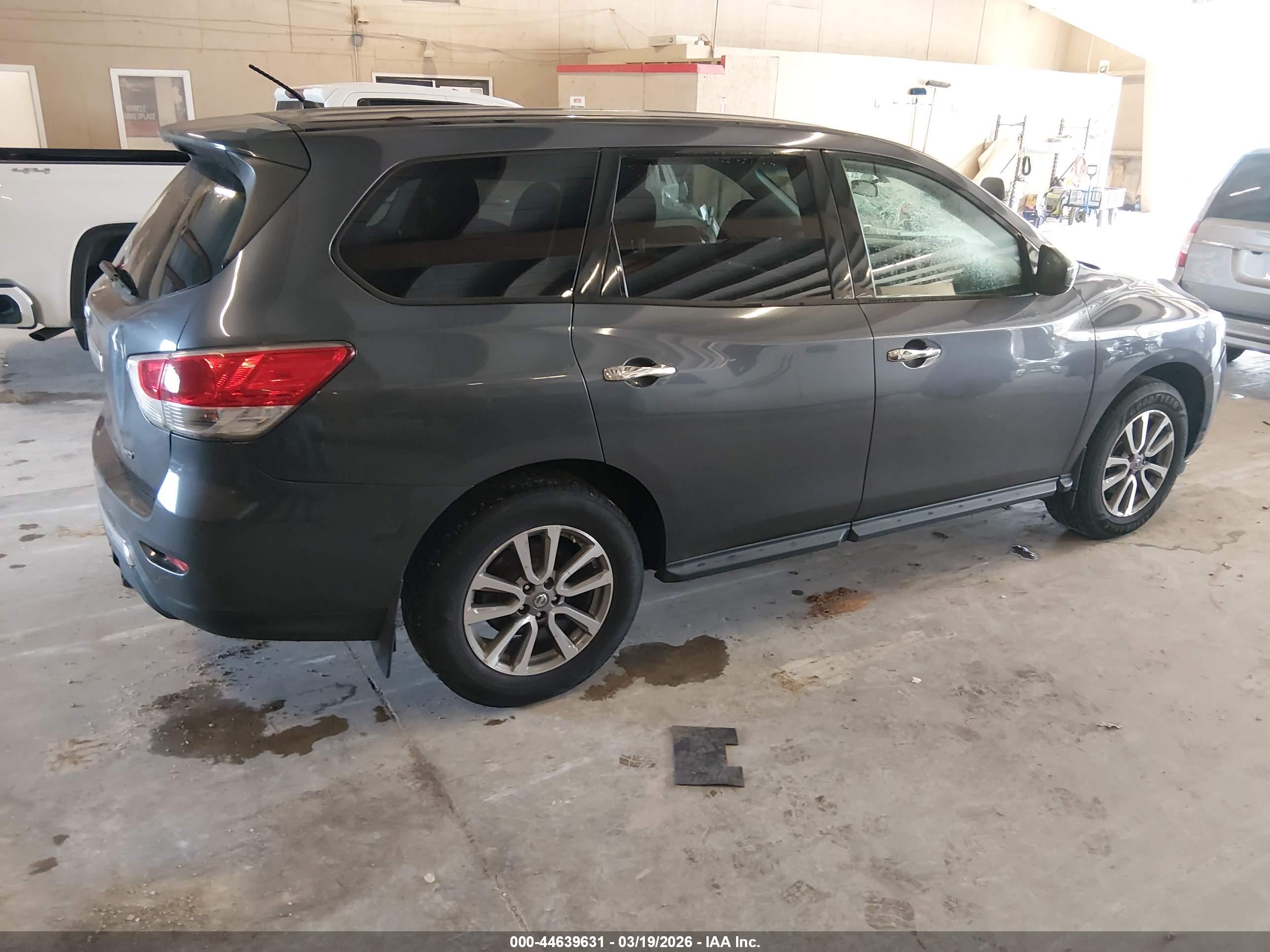NISSAN PATHFINDER image 4