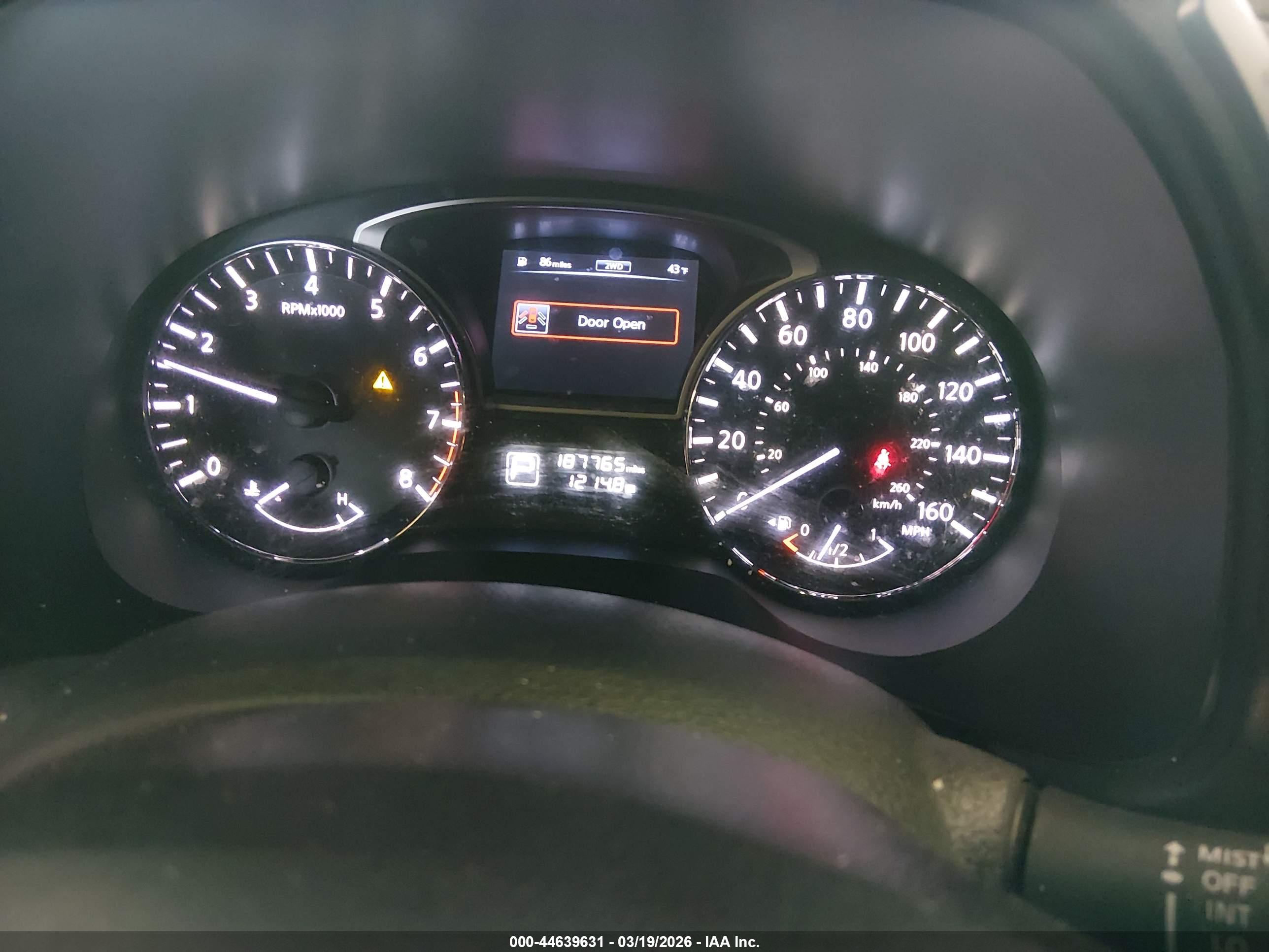 NISSAN PATHFINDER image 7