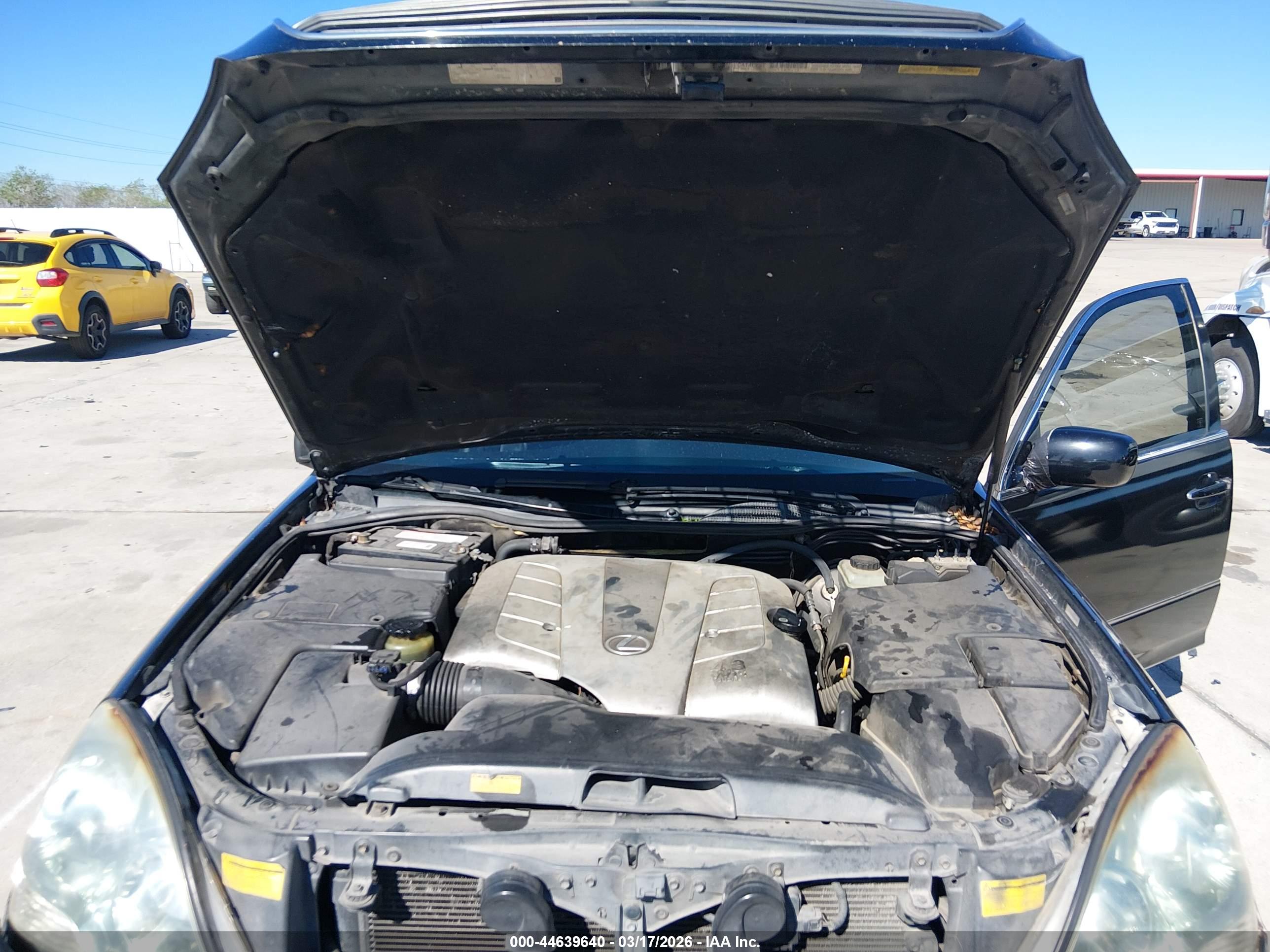 LEXUS LS image 10