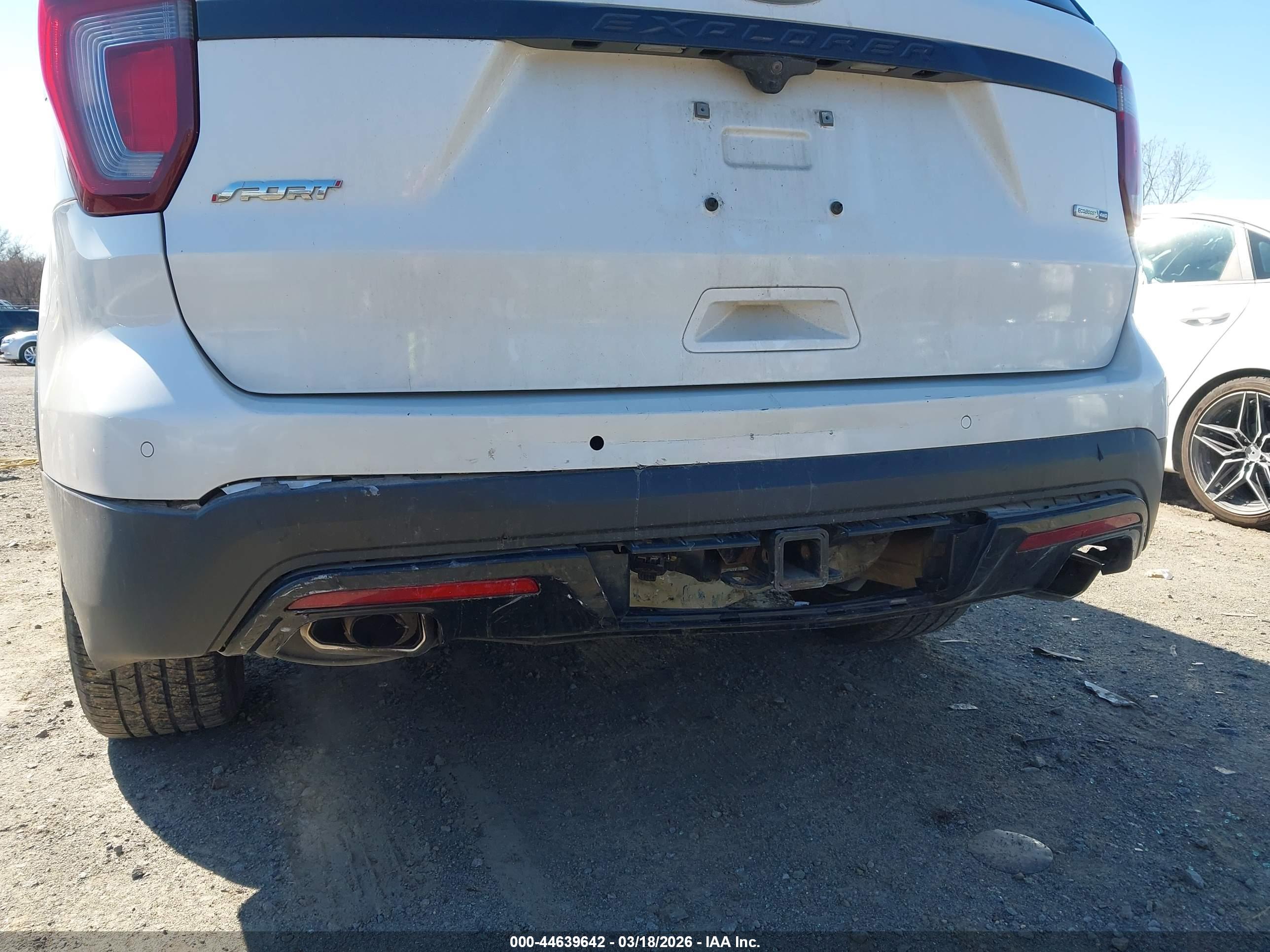 FORD EXPLORER image 6