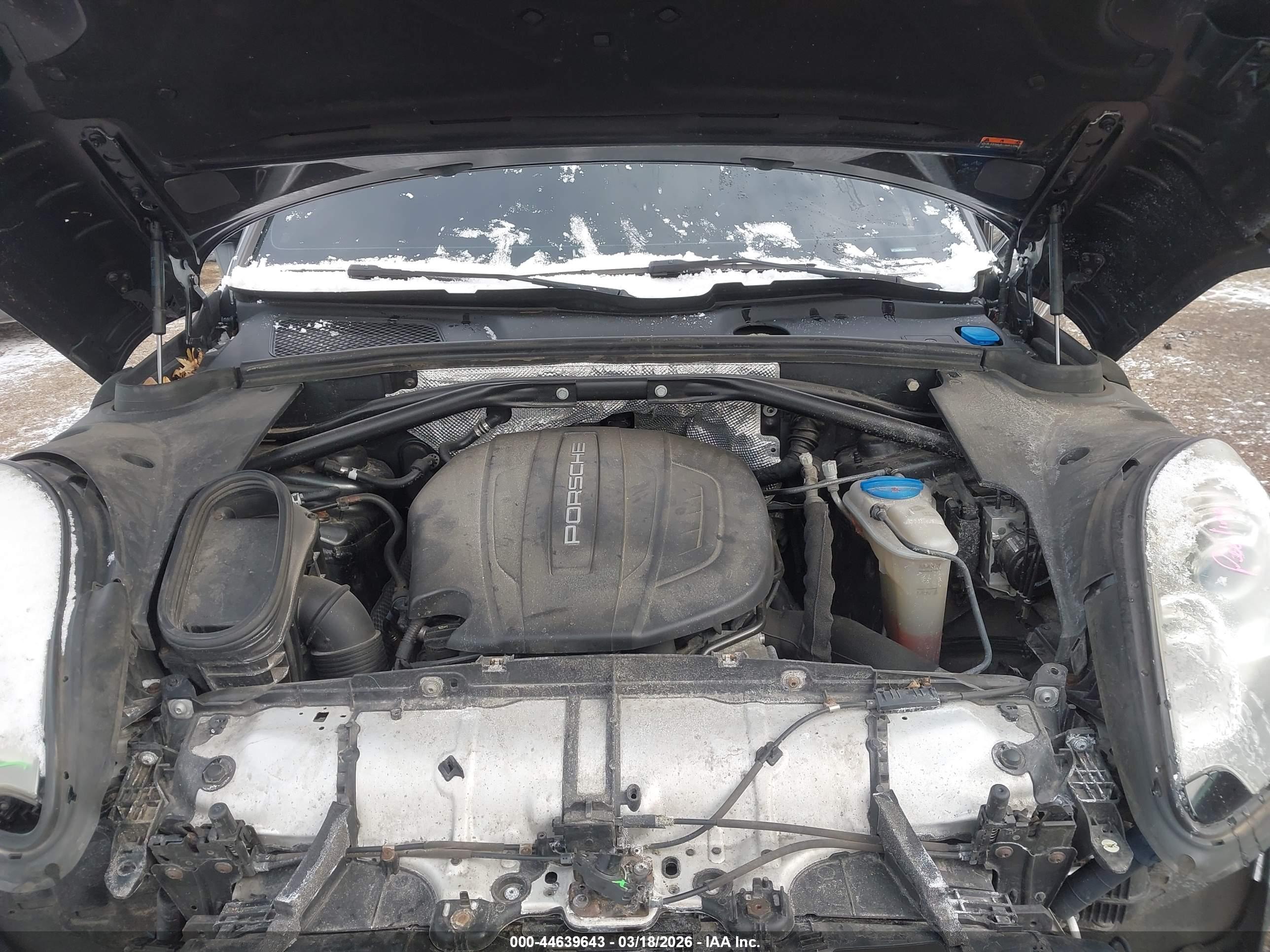 PORSCHE MACAN image 10