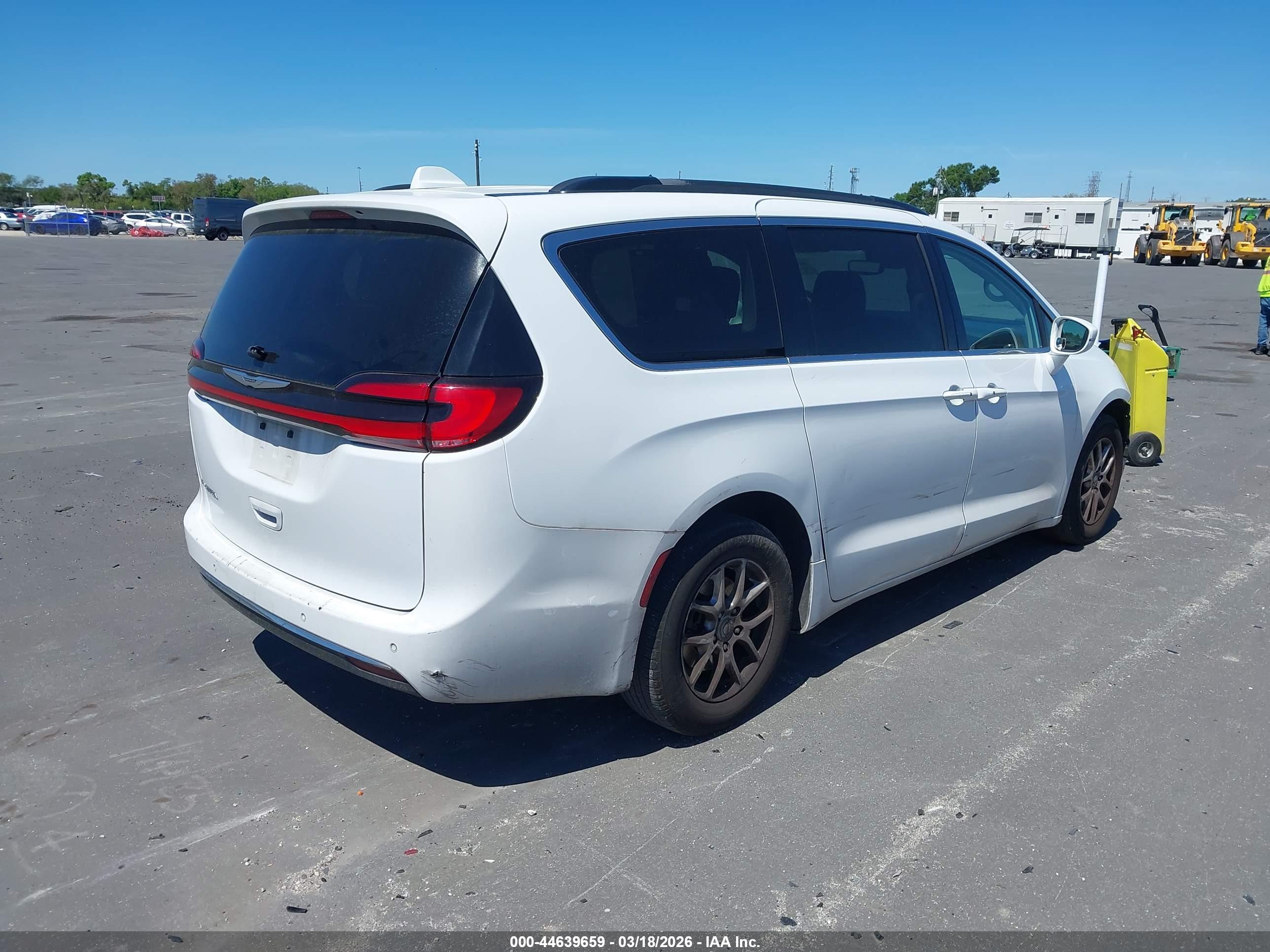 CHRYSLER PACIFICA image 4