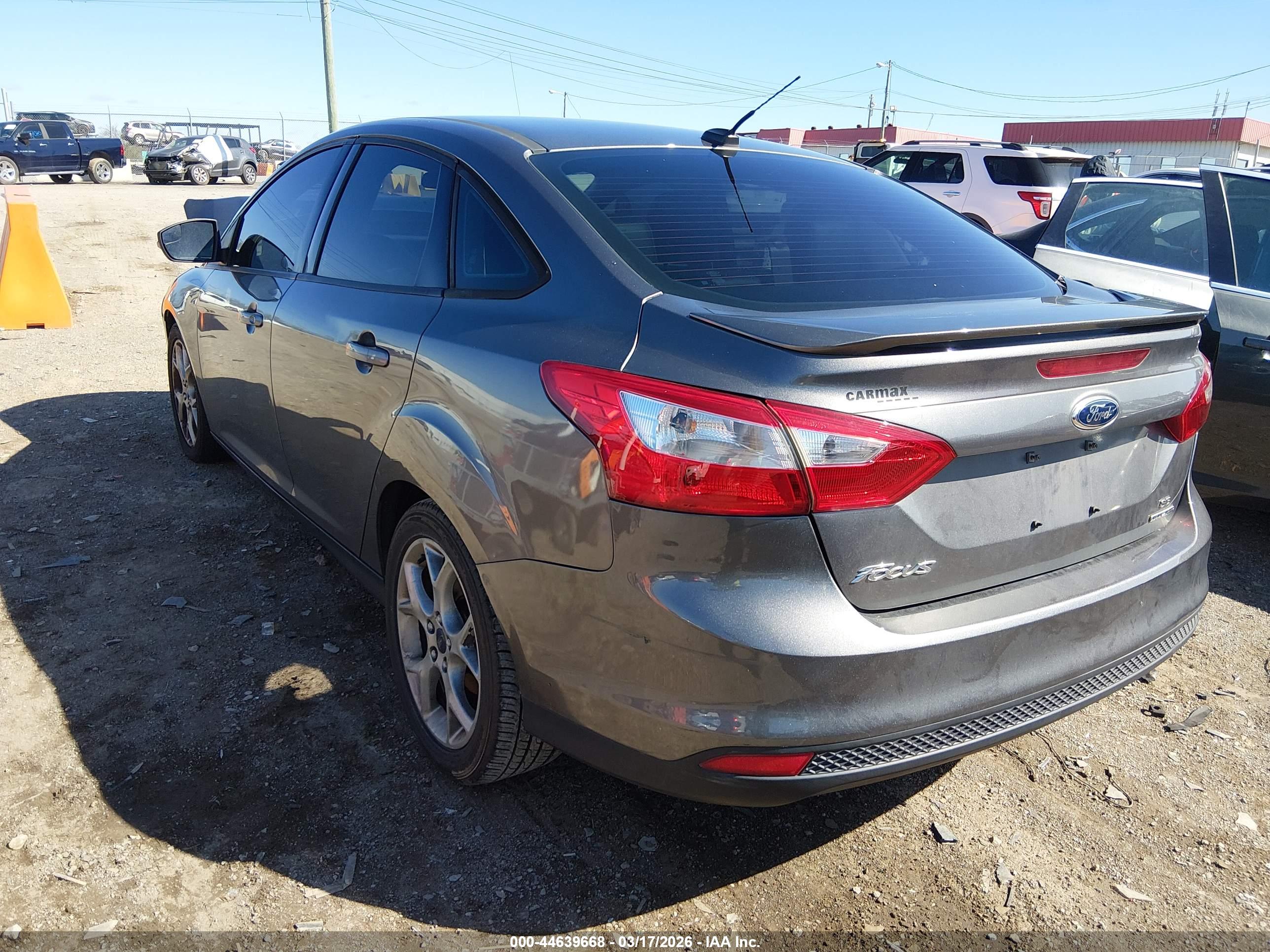 FORD FOCUS image 3