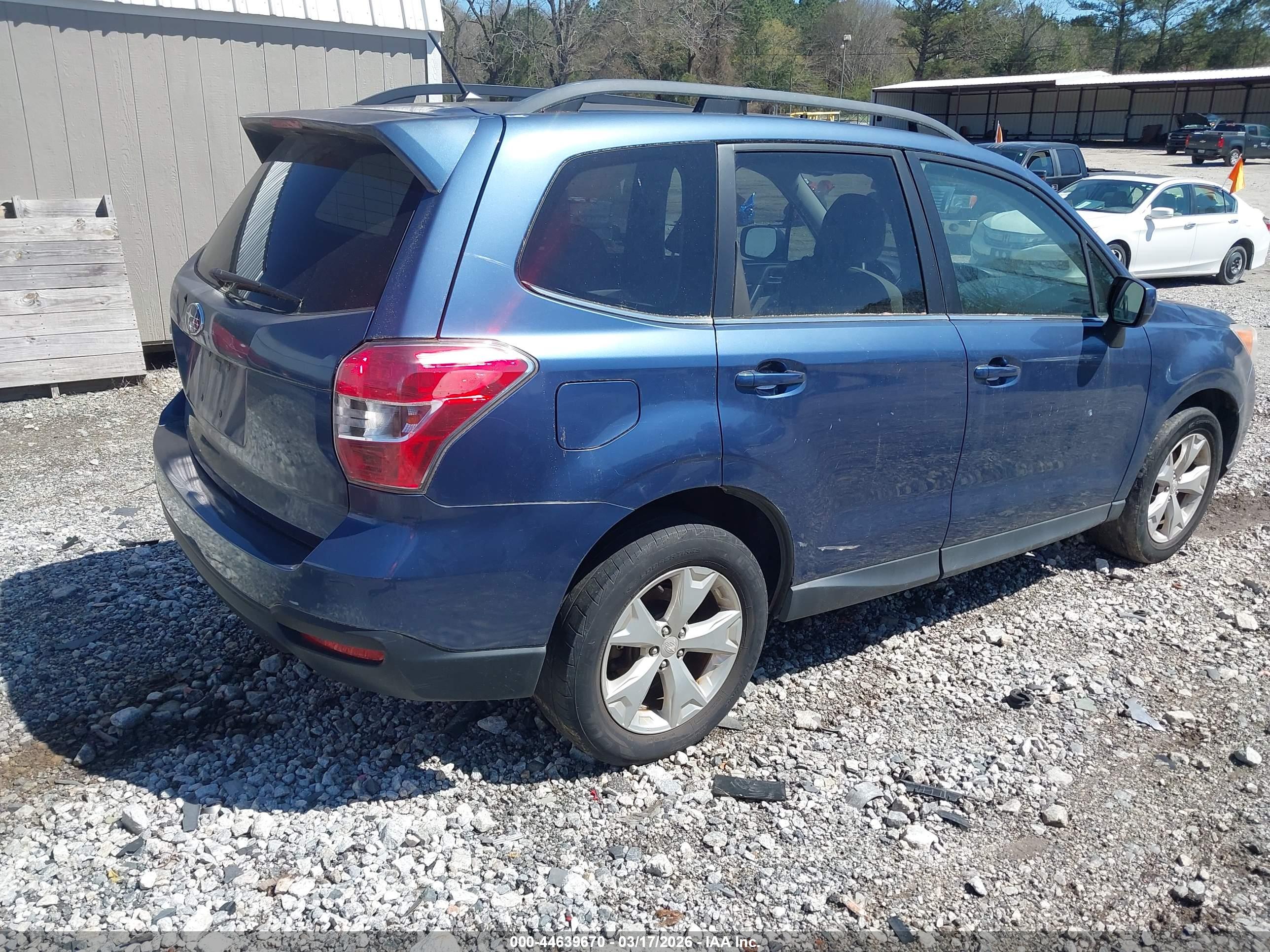 SUBARU FORESTER image 4
