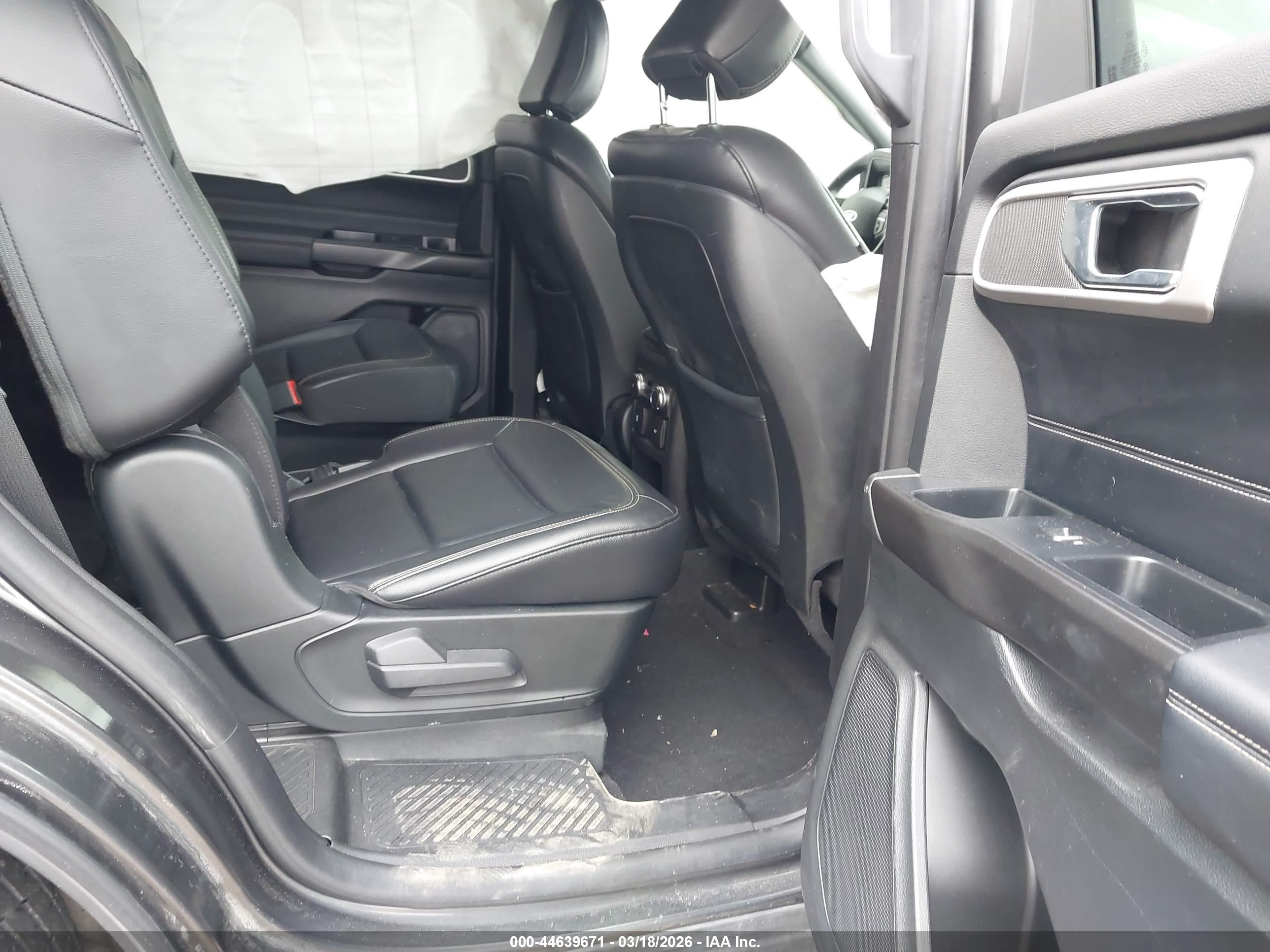 FORD EXPLORER image 8
