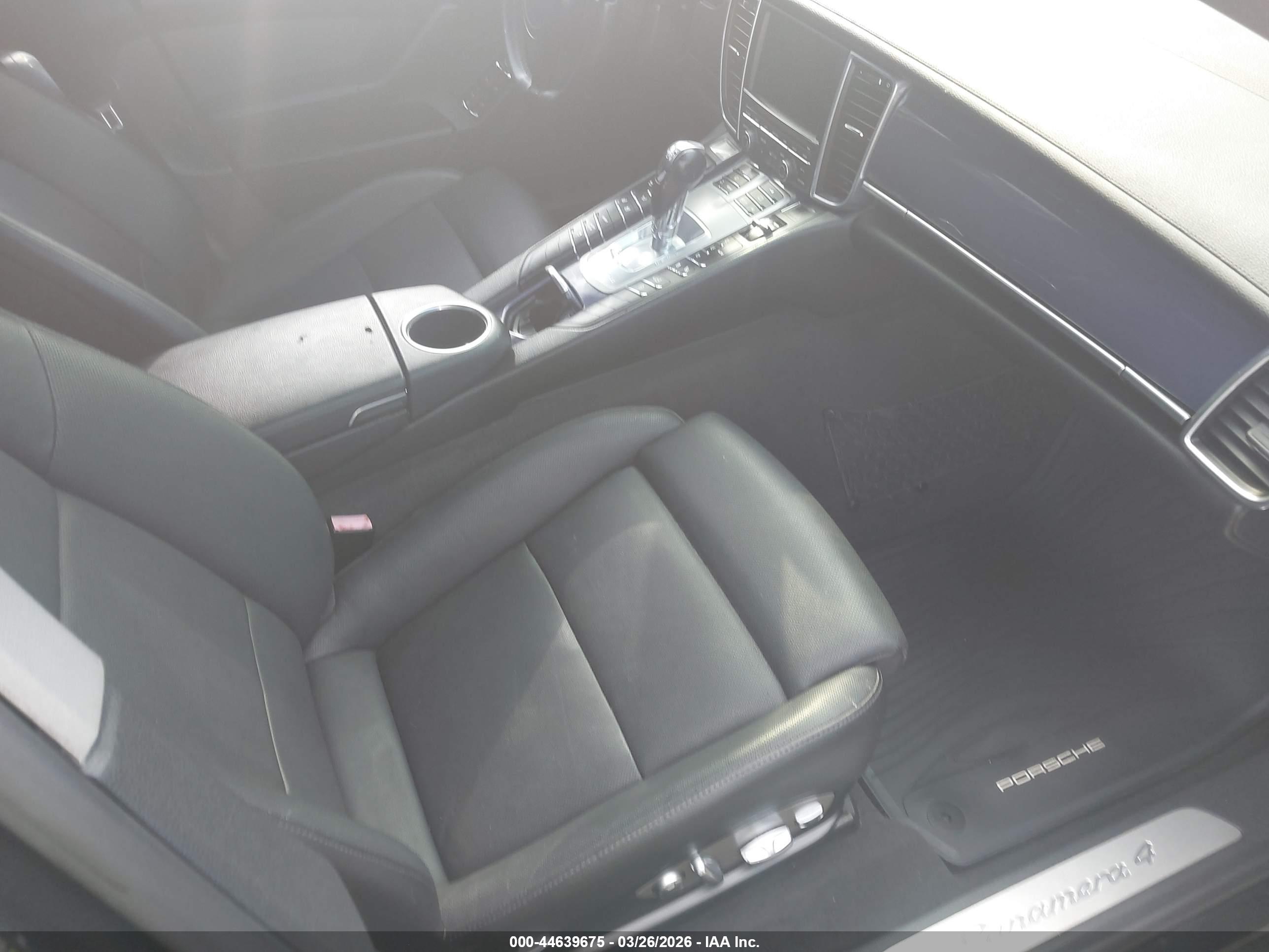PORSCHE PANAMERA image 5