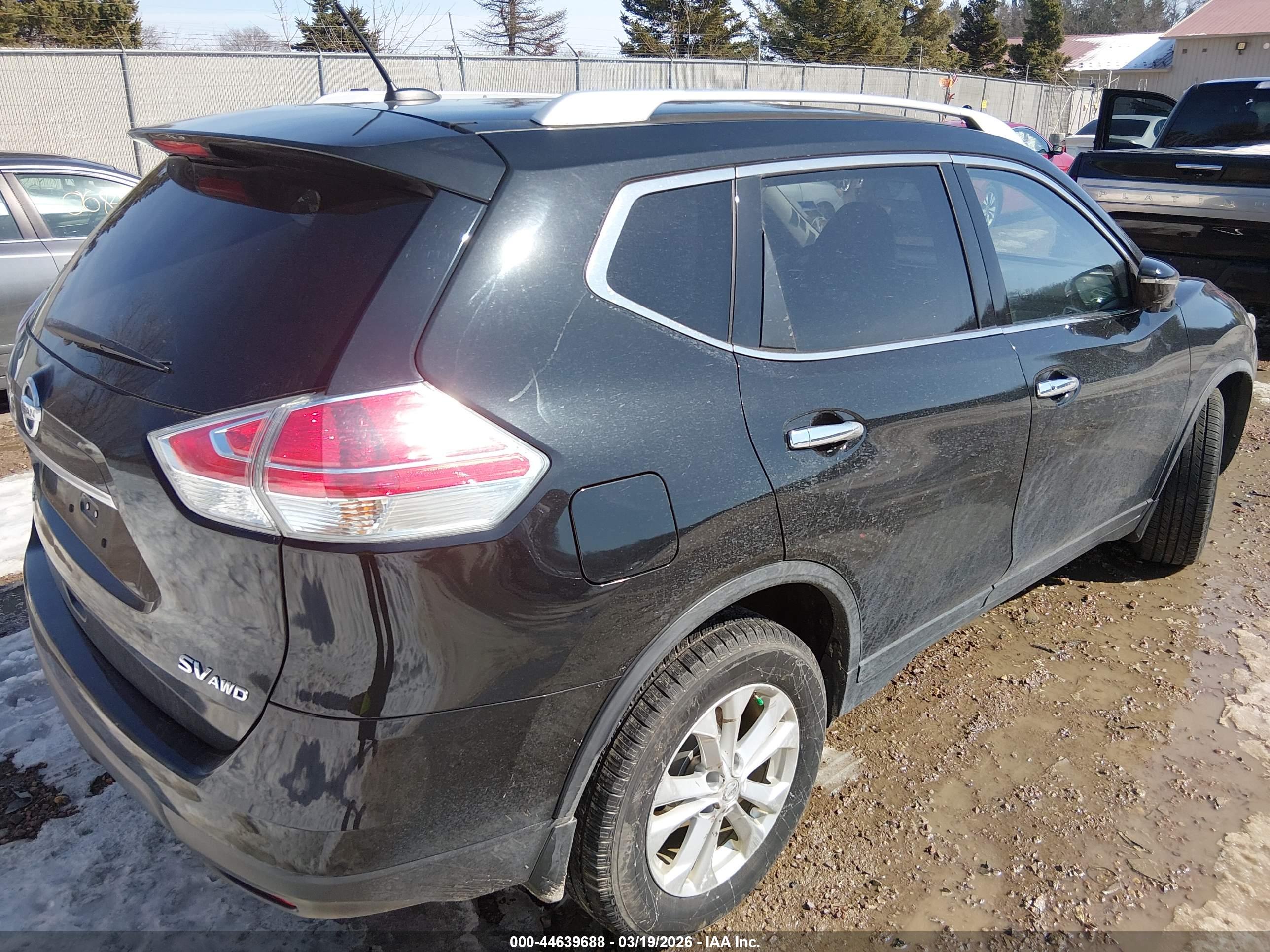 NISSAN ROGUE image 4