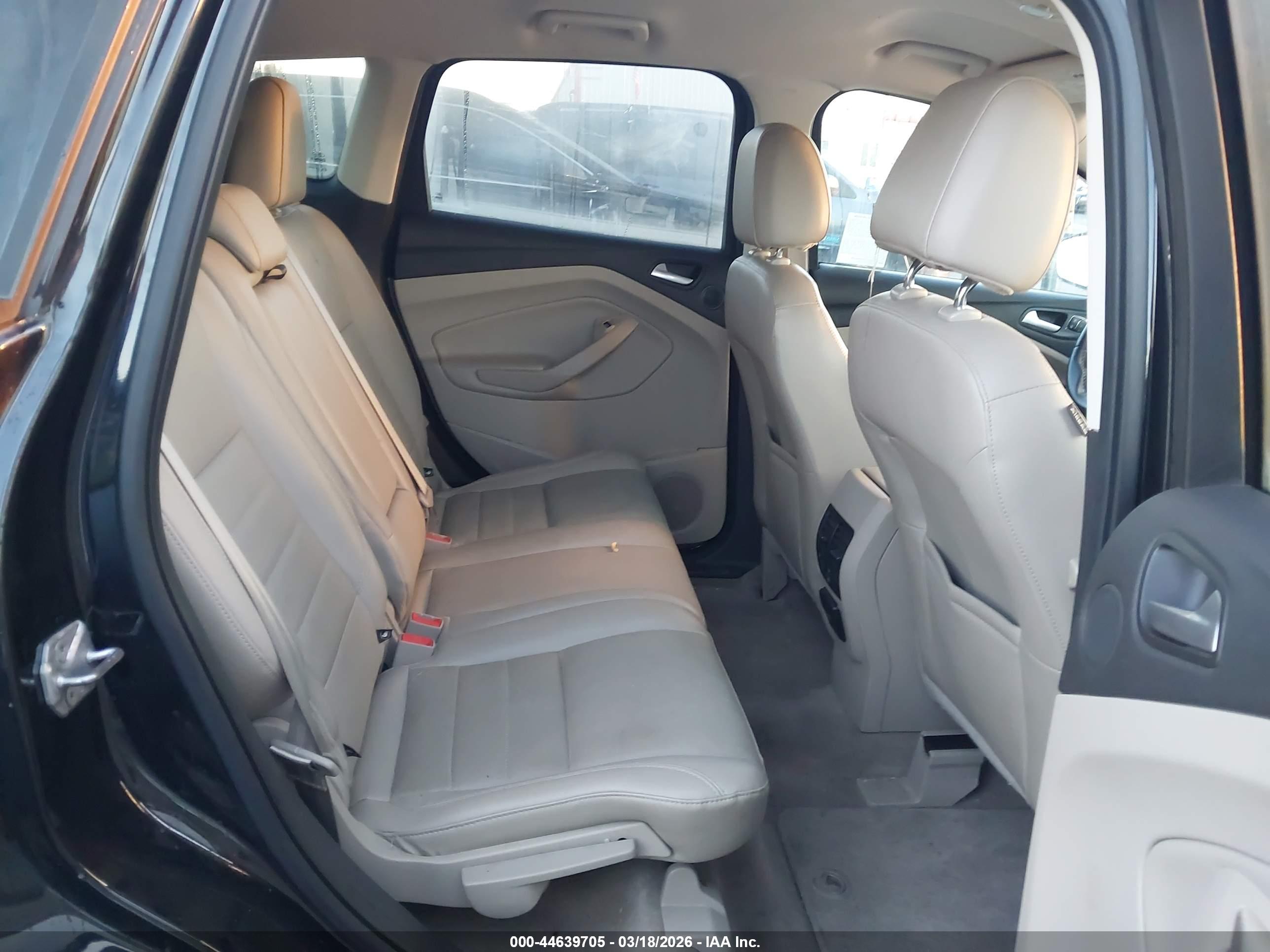 FORD ESCAPE image 8