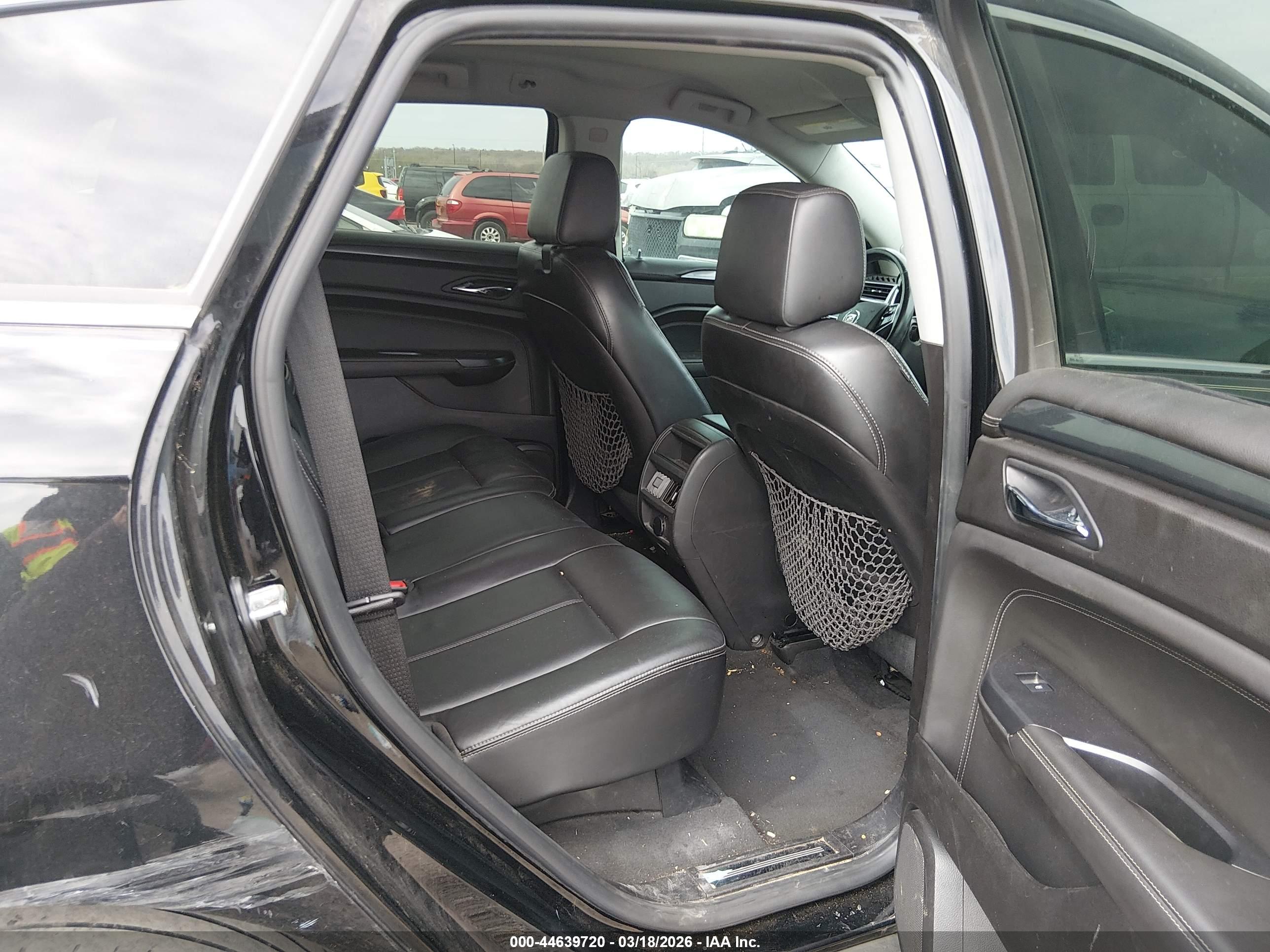 CADILLAC SRX image 8