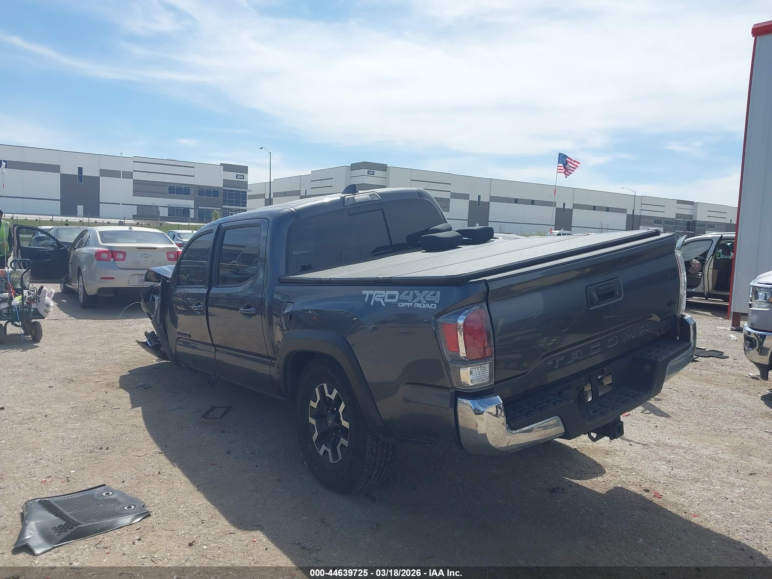 TOYOTA TACOMA image 3