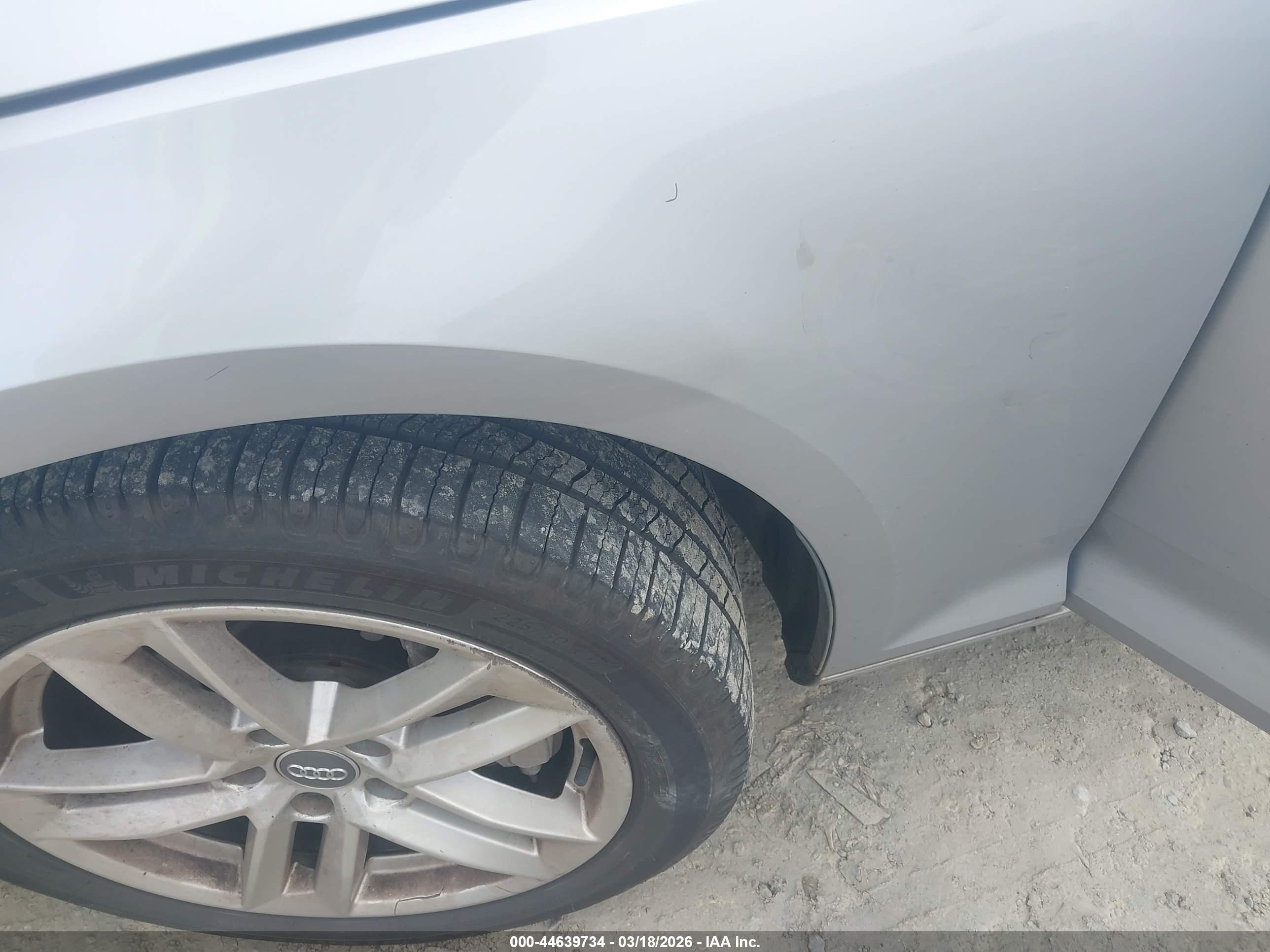 AUDI A4 image 6