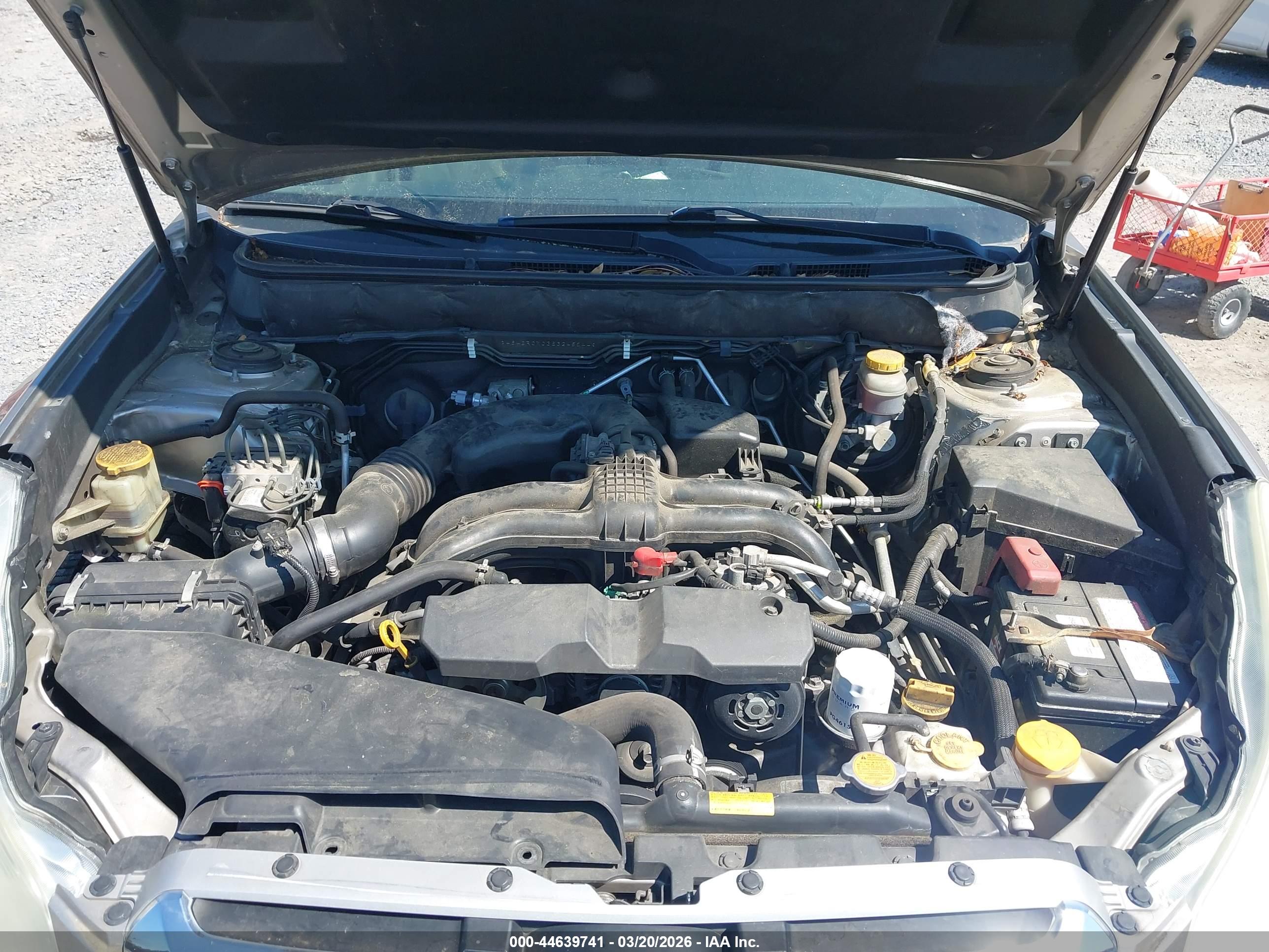 SUBARU OUTBACK image 10