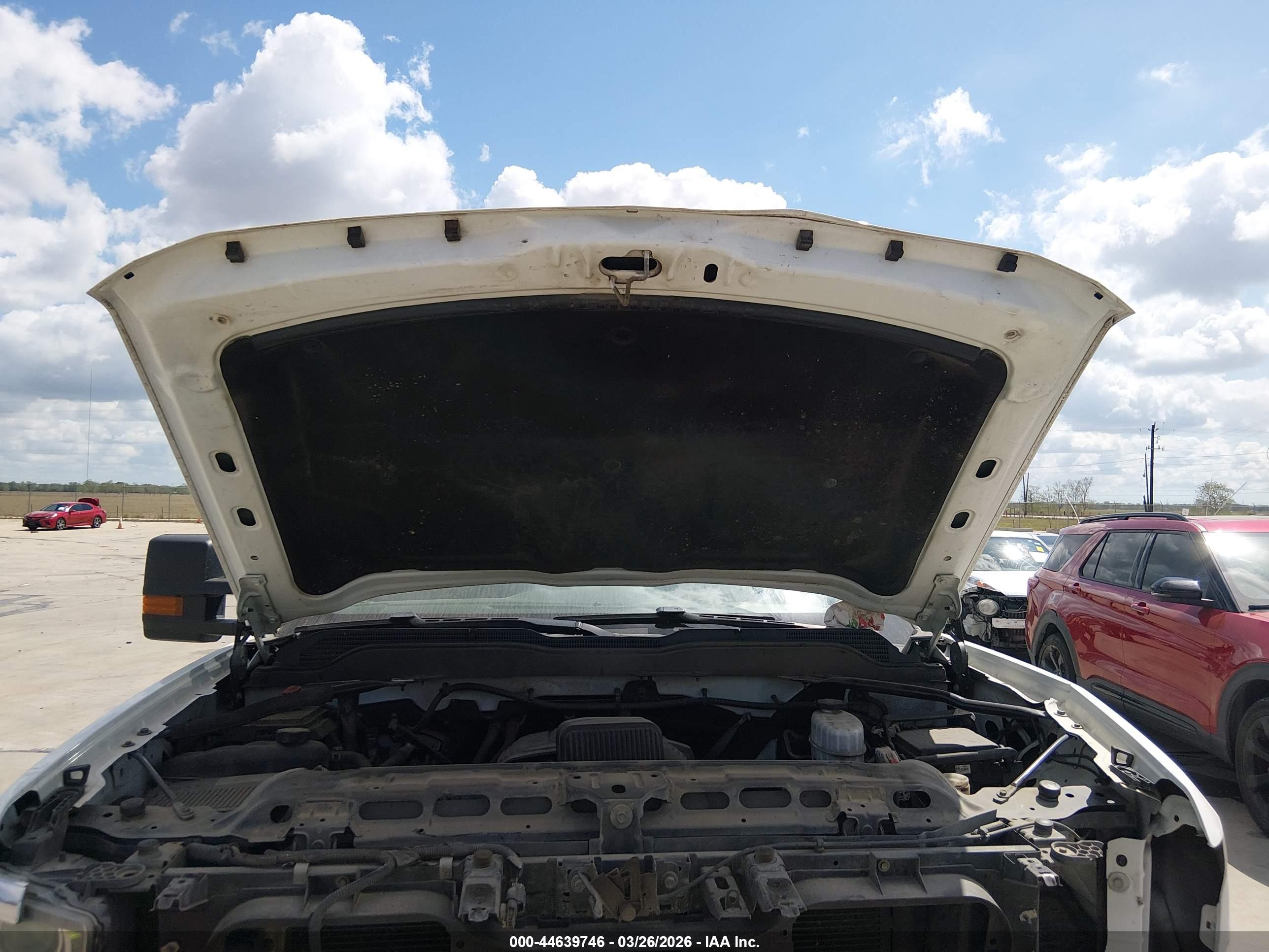 CHEVROLET SILVERADO image 10