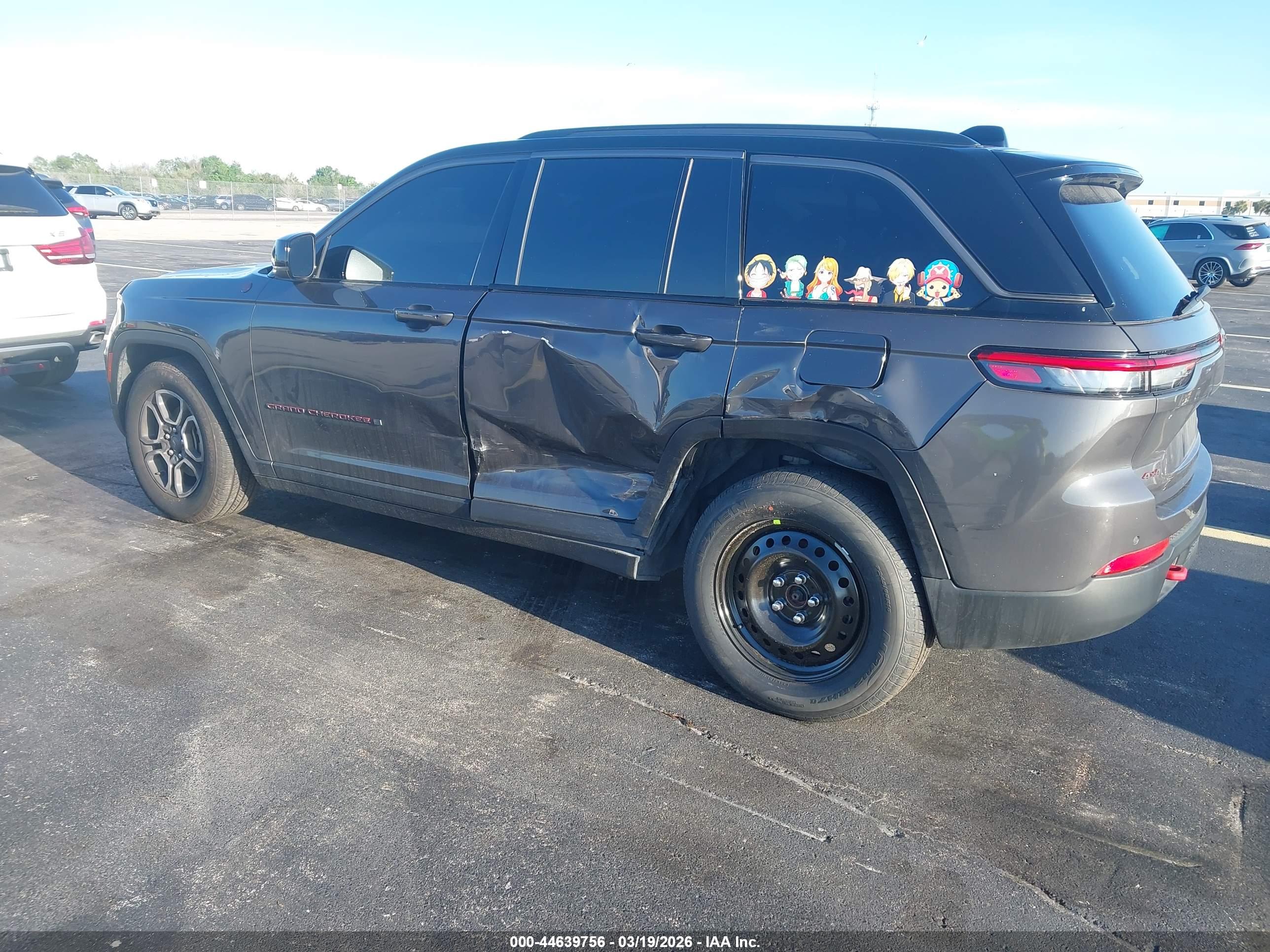 JEEP GRAND image 3