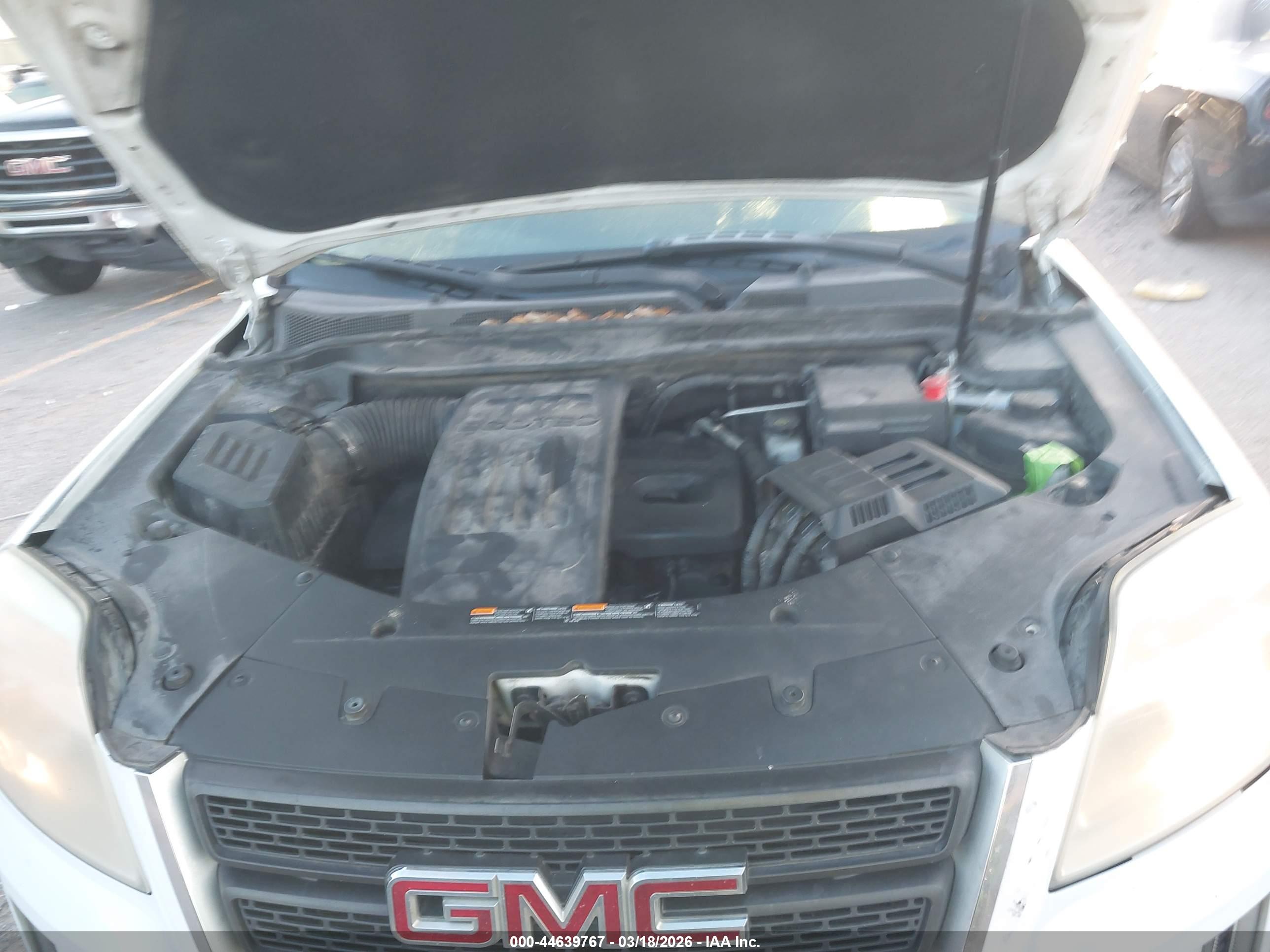 GMC TERRAIN image 10