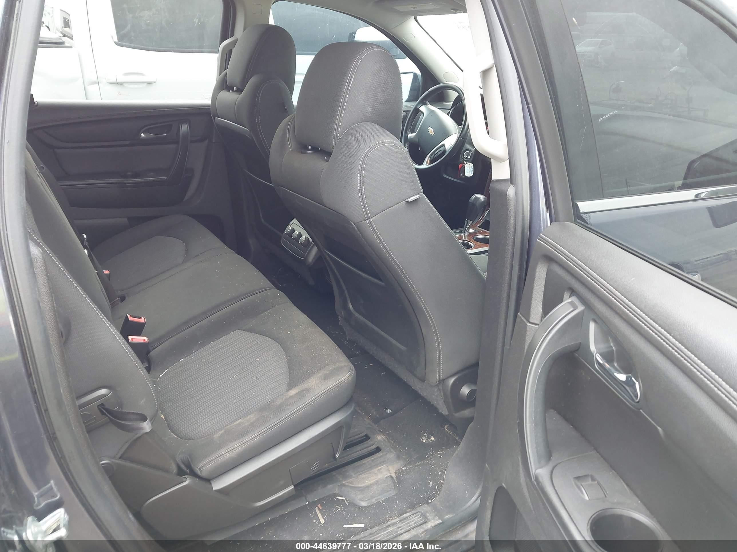 CHEVROLET TRAVERSE image 8