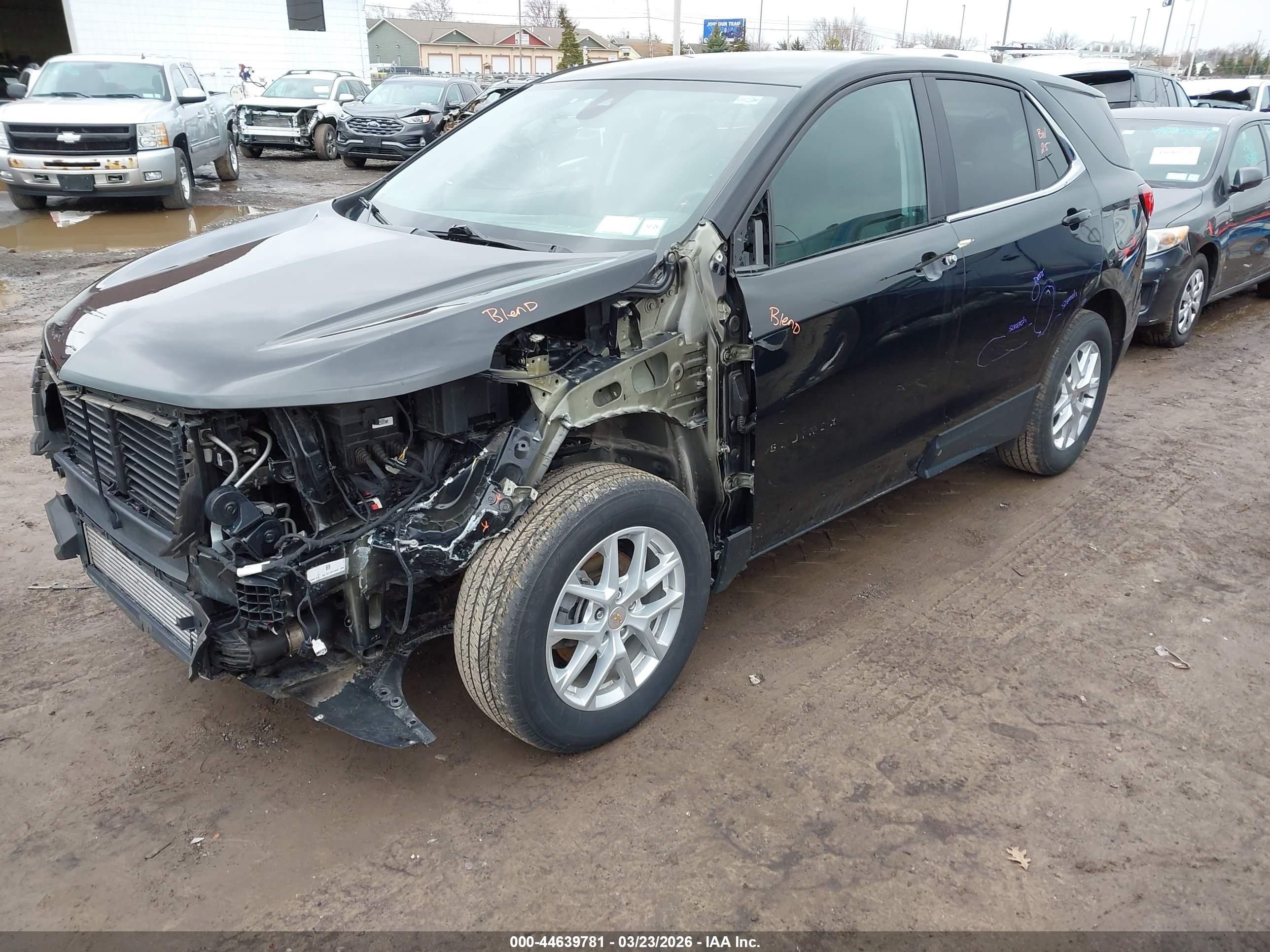 CHEVROLET EQUINOX image 2
