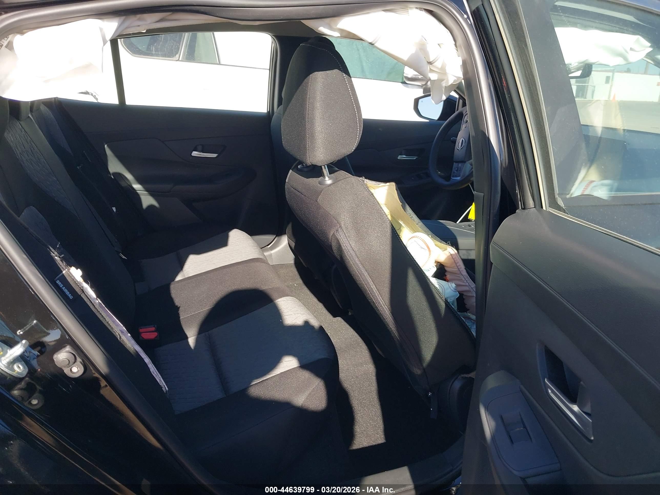NISSAN SENTRA image 8