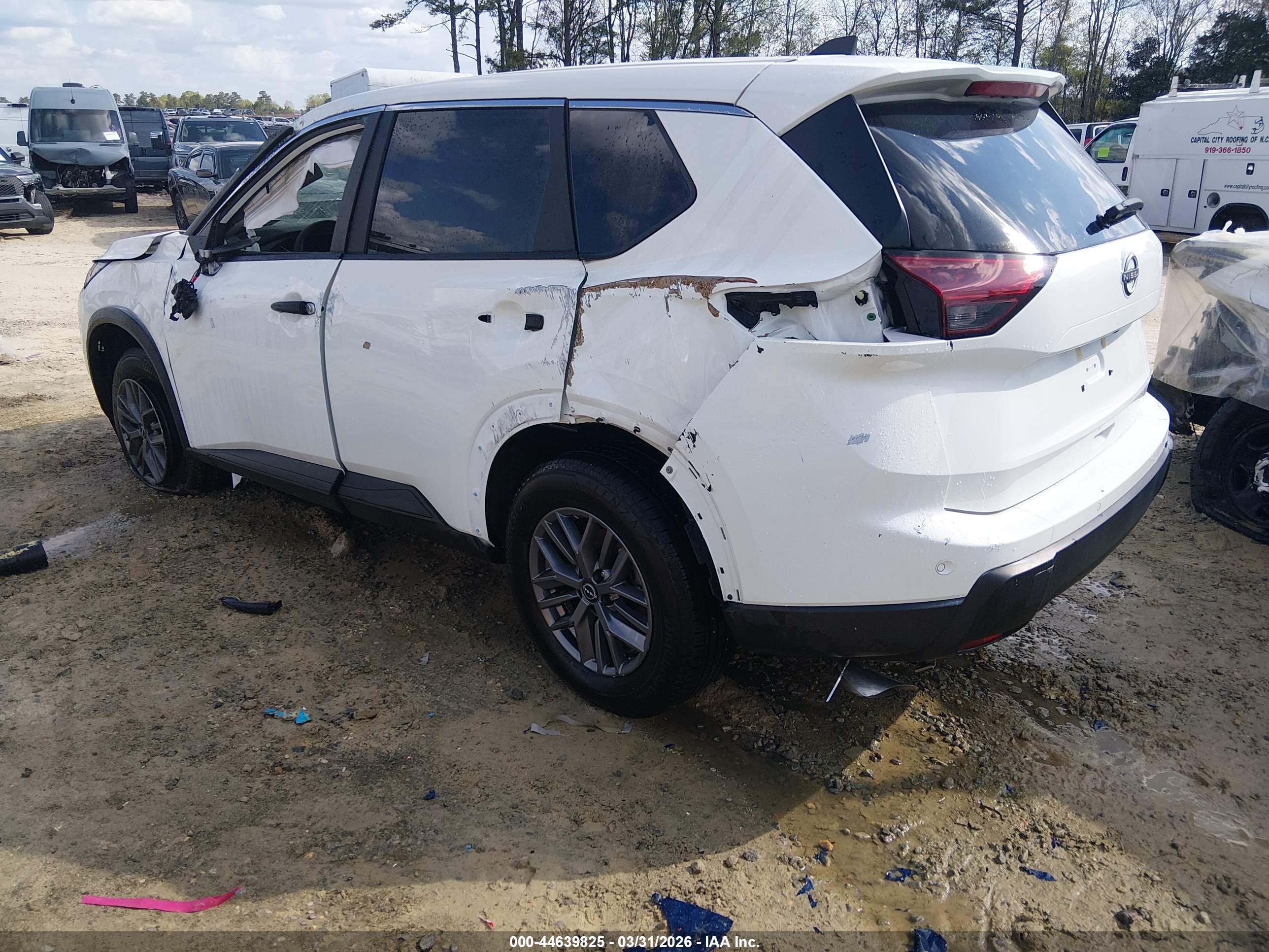 NISSAN ROGUE image 3