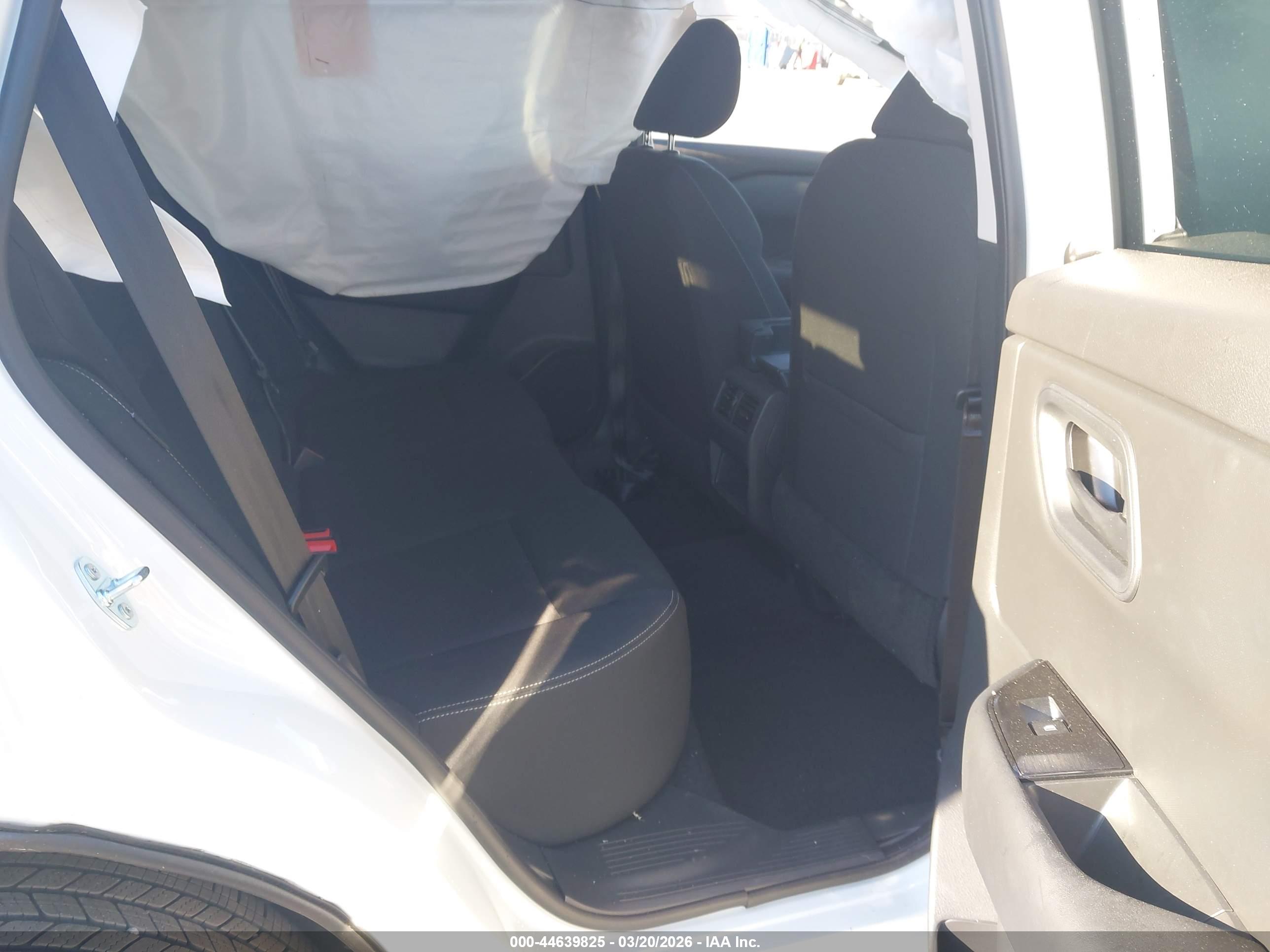NISSAN ROGUE image 8