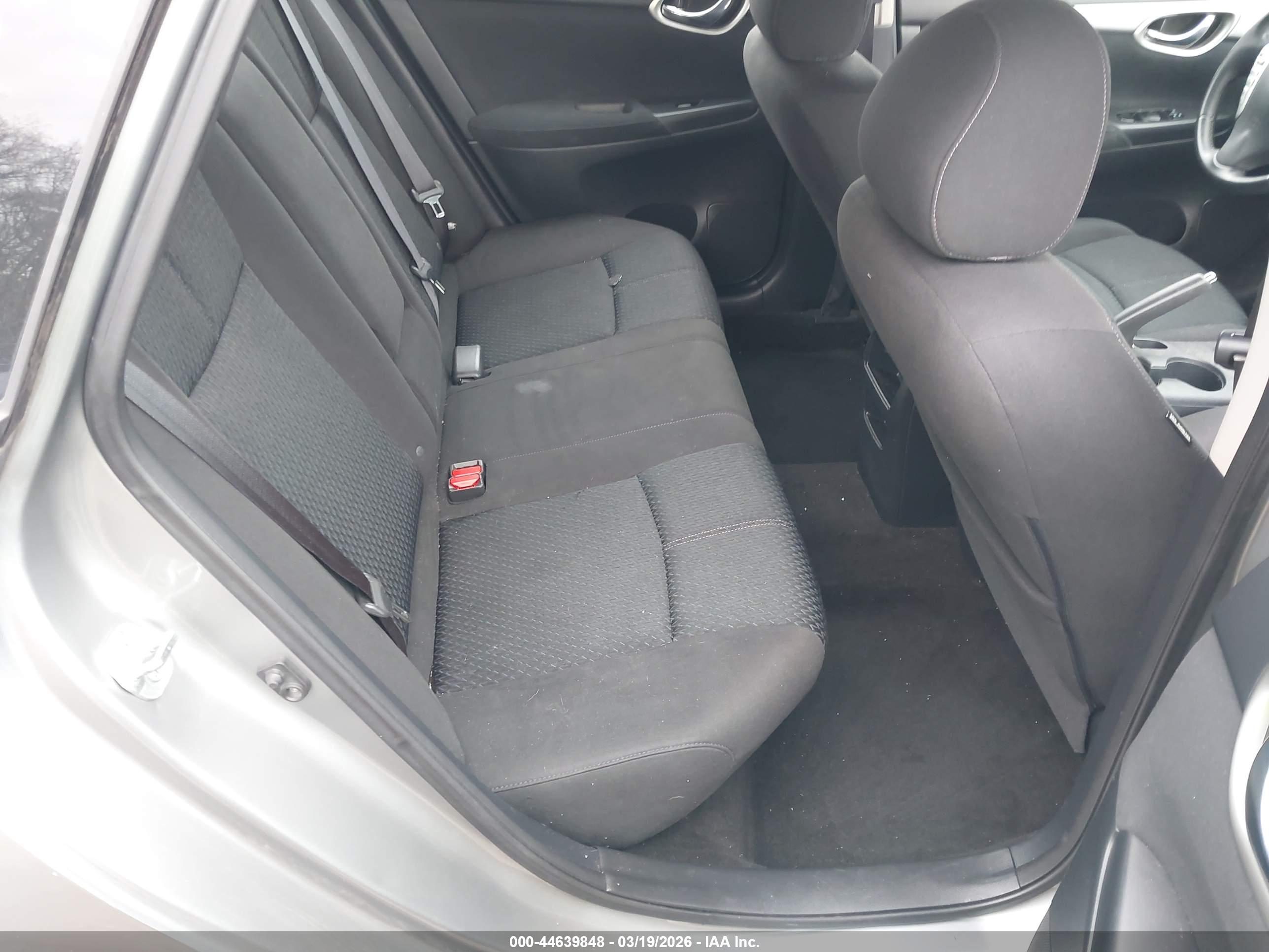 NISSAN SENTRA image 8