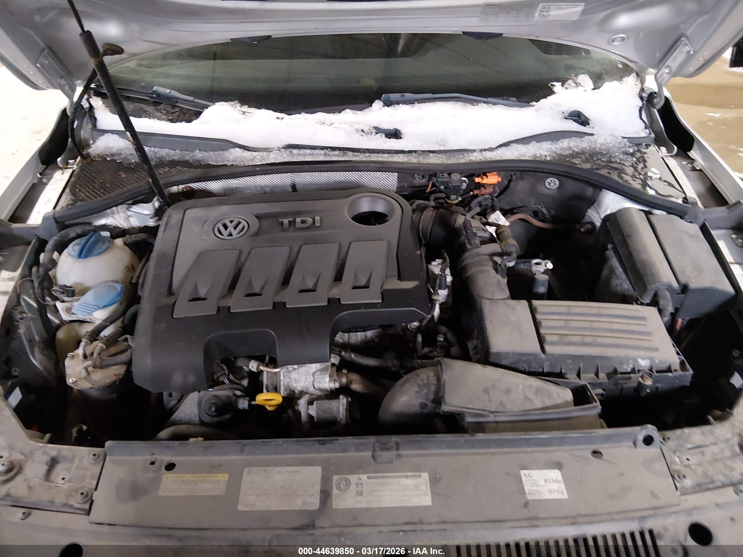 VOLKSWAGEN PASSAT image 10