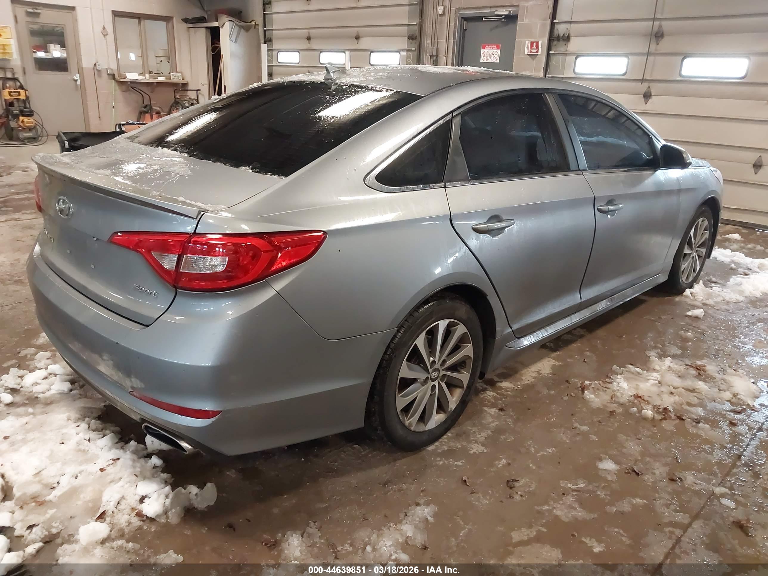 HYUNDAI SONATA image 4