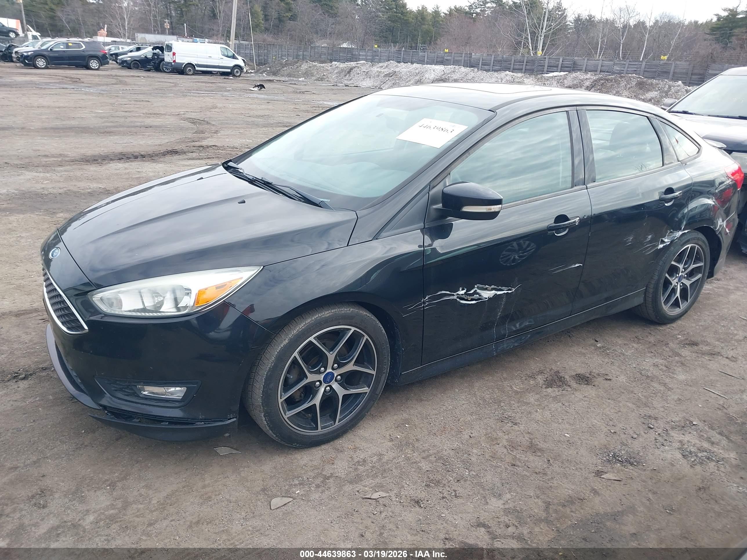 FORD FOCUS image 2