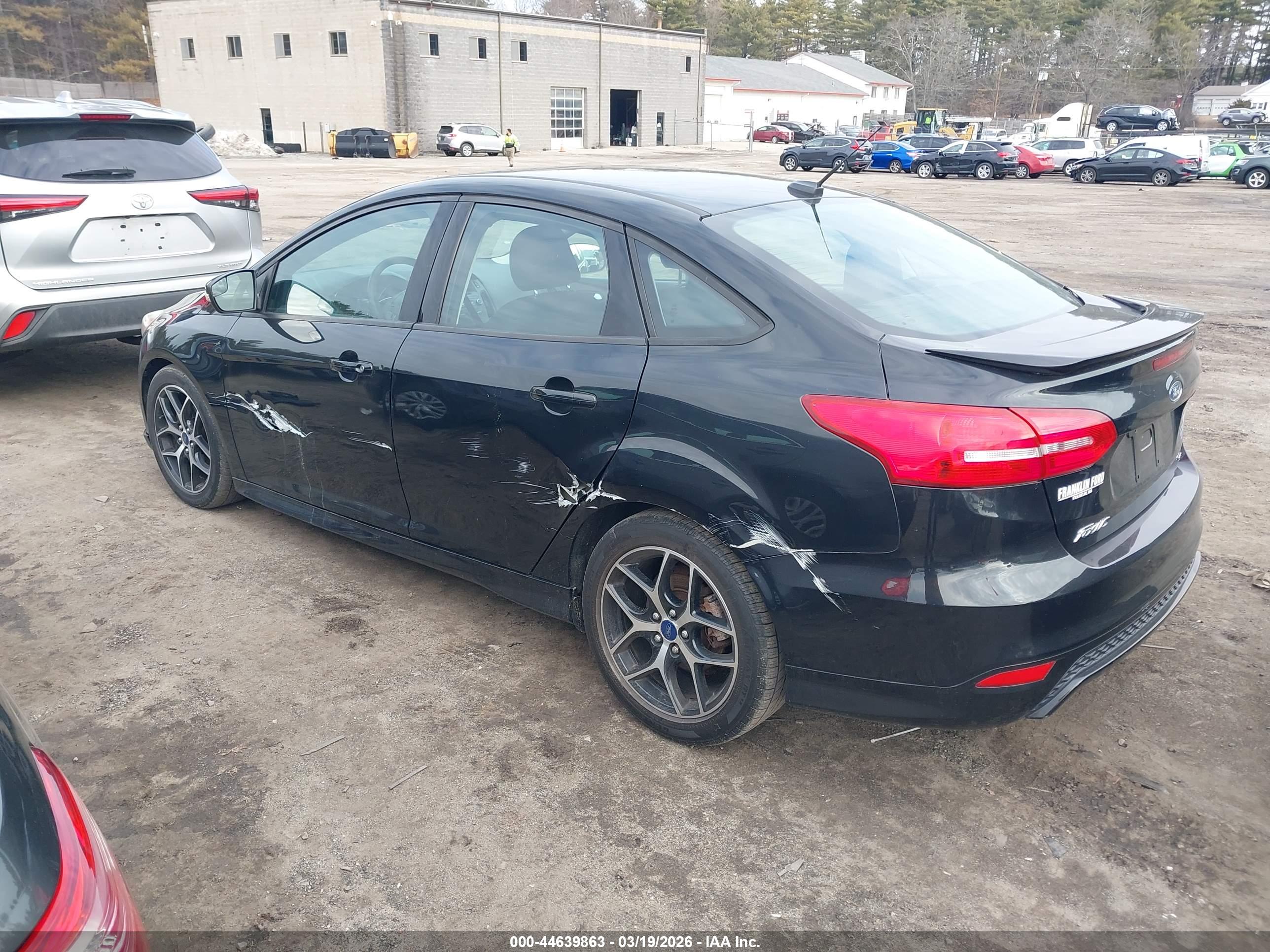 FORD FOCUS image 3