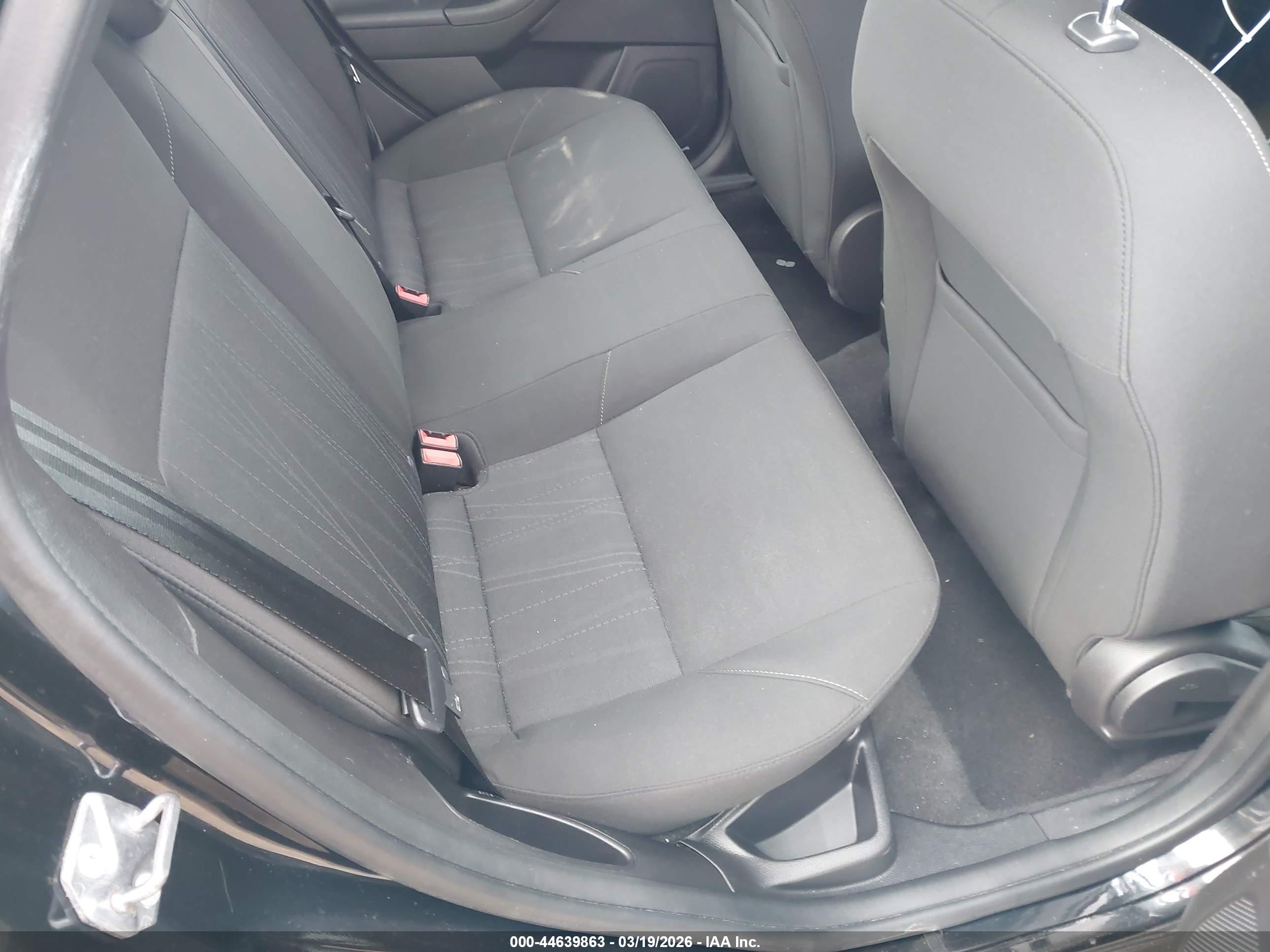 FORD FOCUS image 8