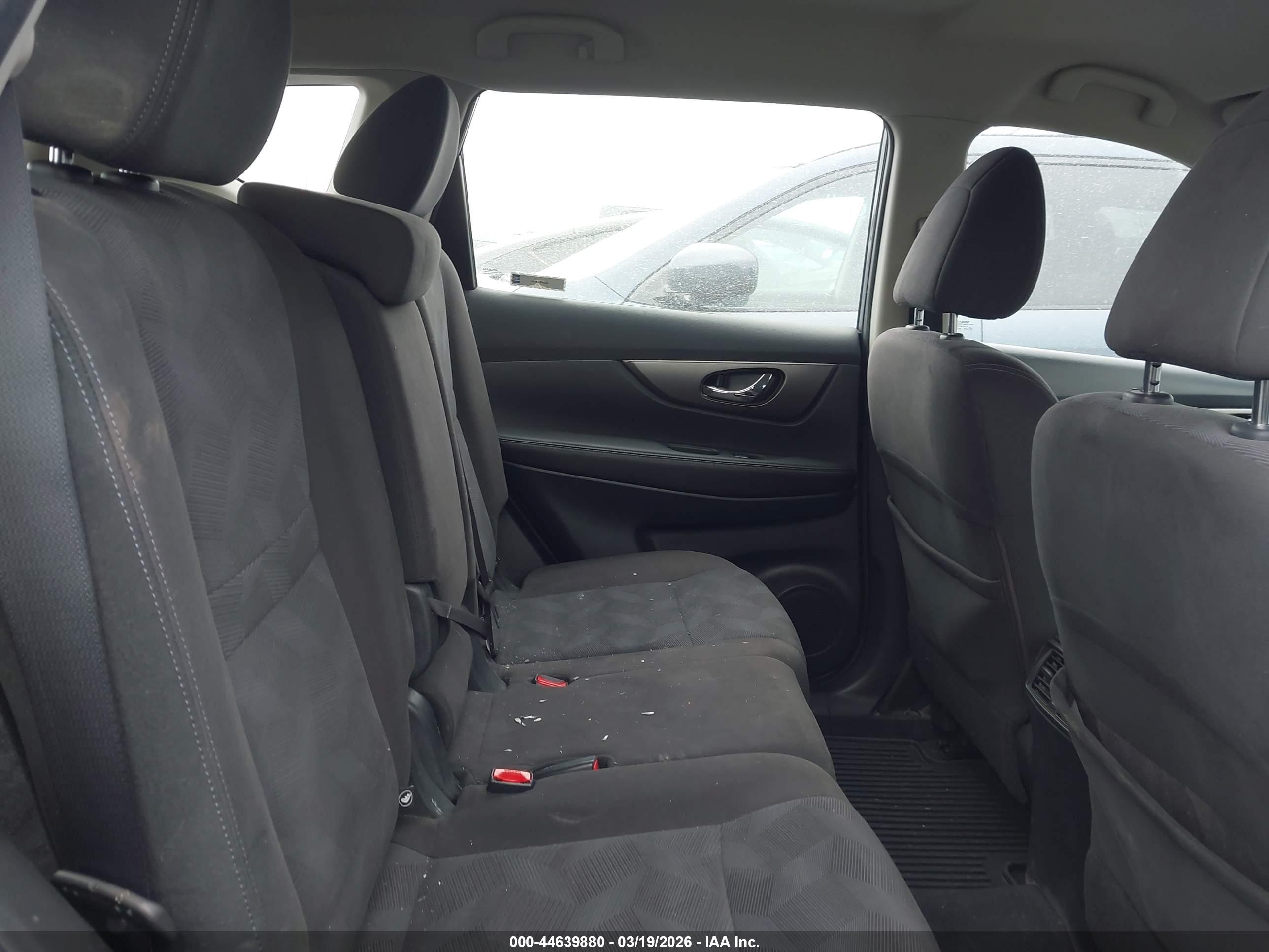 NISSAN ROGUE image 8