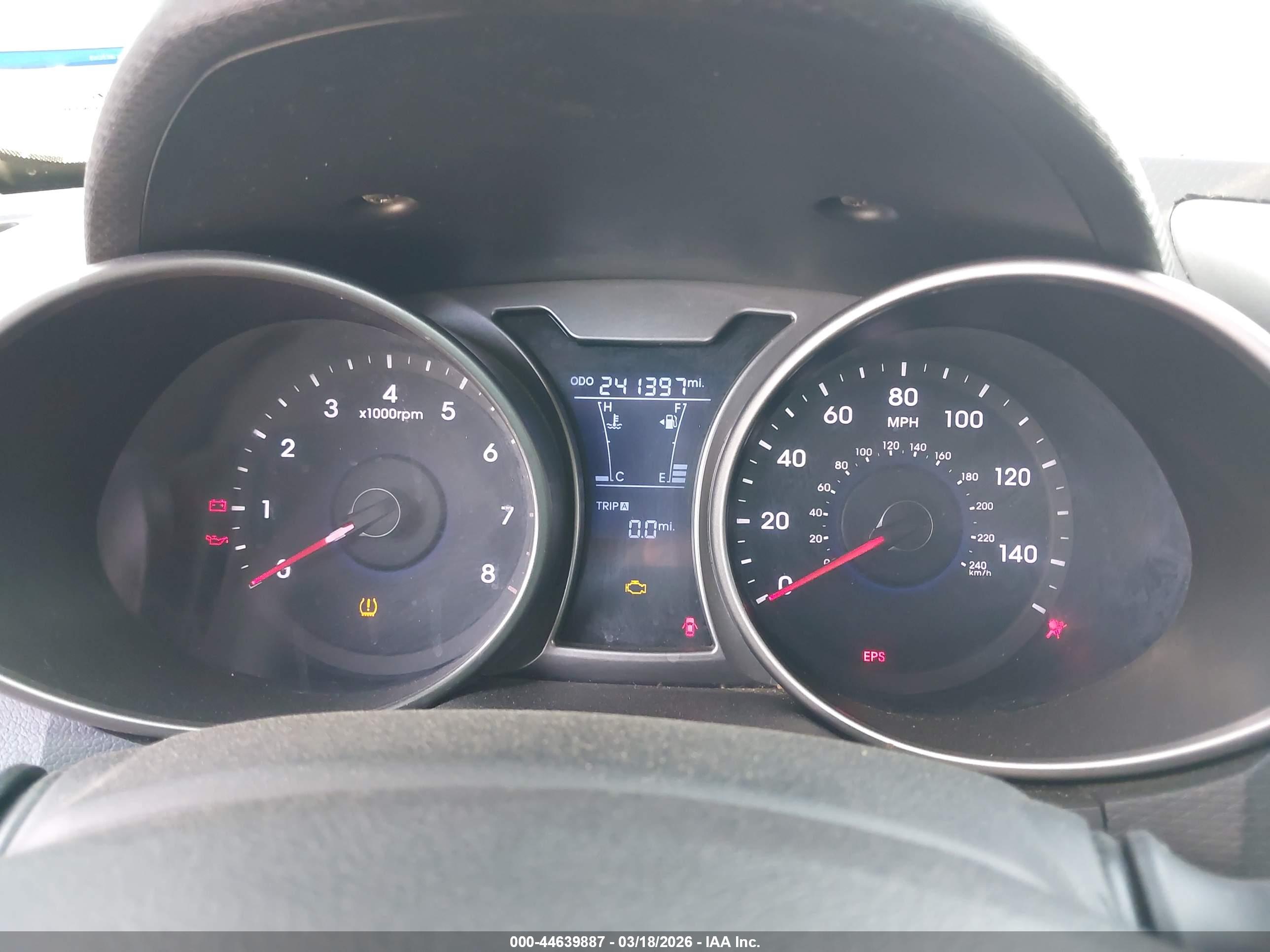 HYUNDAI VELOSTER image 7
