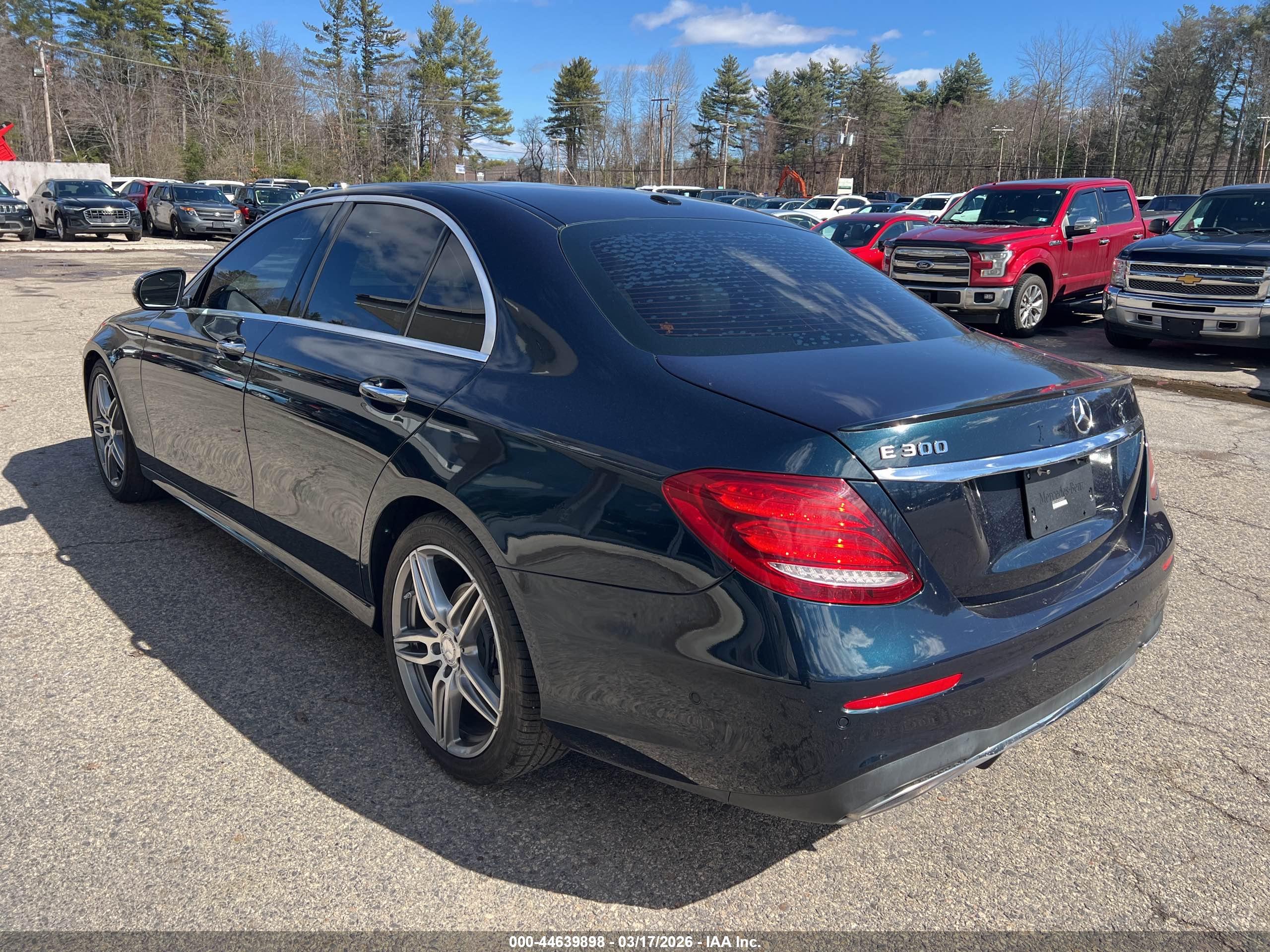 MERCEDES-BENZ E image 3