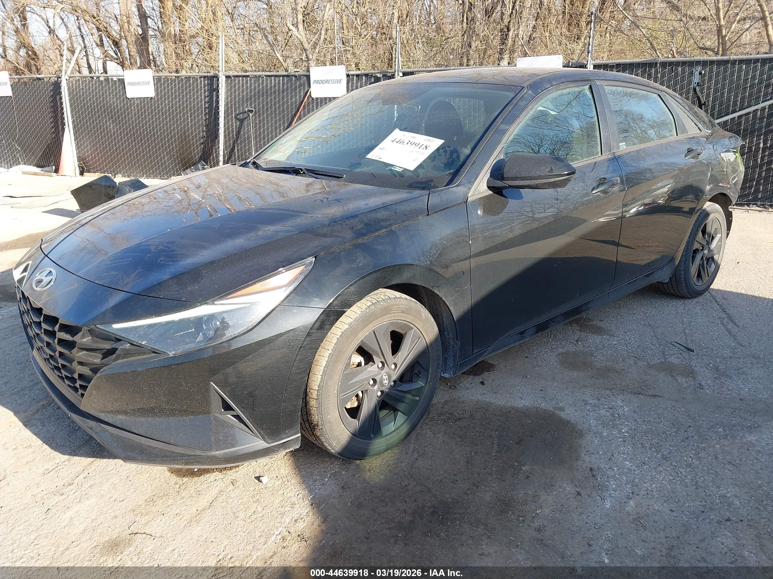HYUNDAI ELANTRA image 2