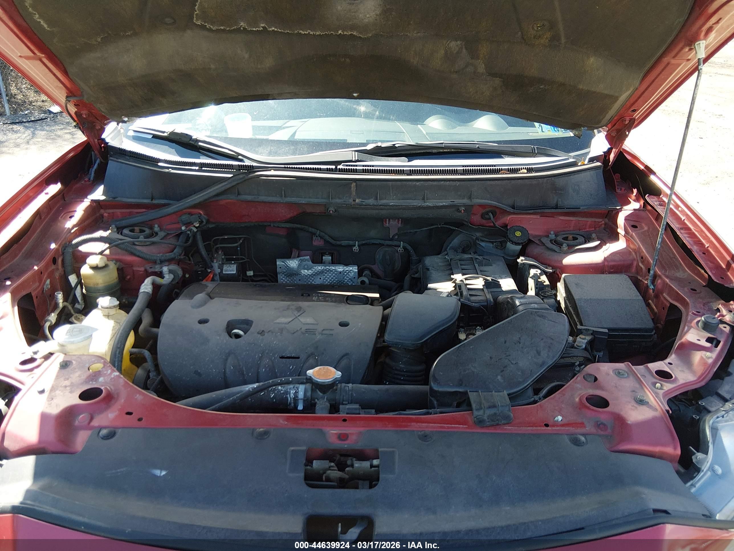 MITSUBISHI OUTLANDER image 10