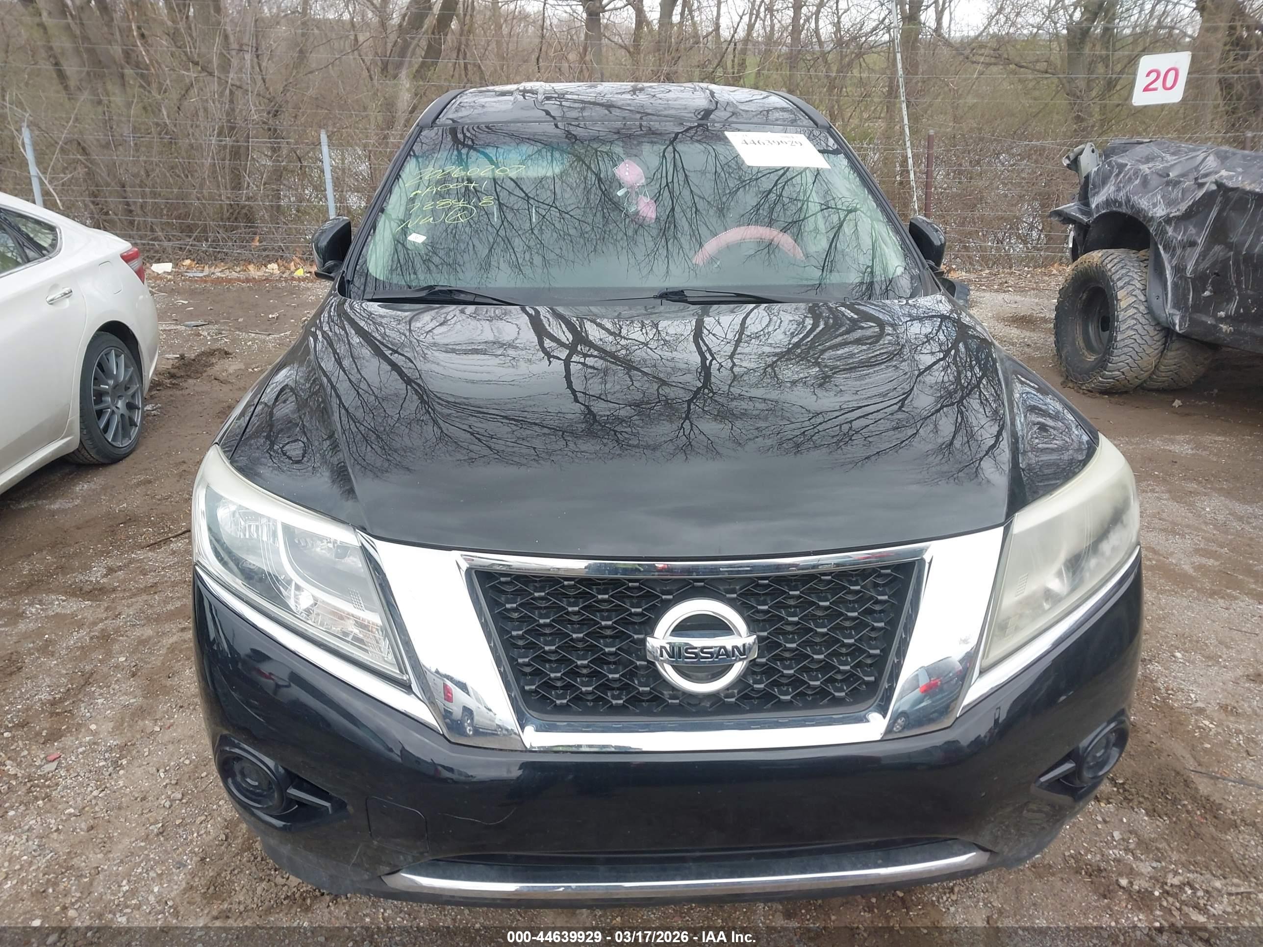 NISSAN PATHFINDER image 6